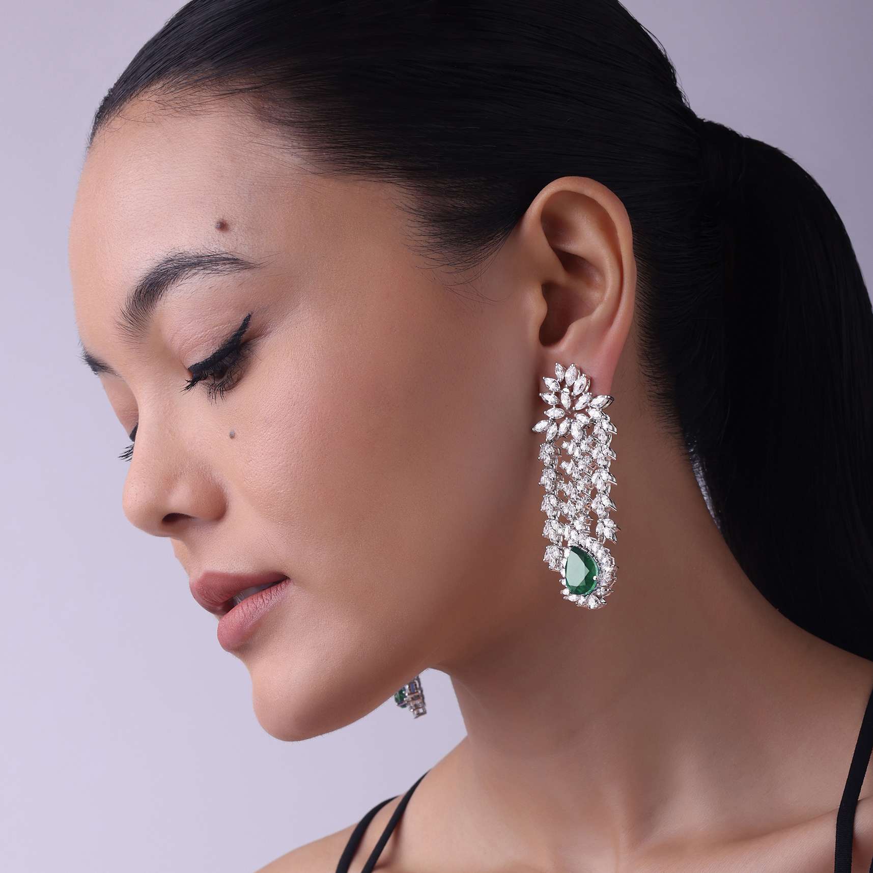 92.5 Sterling Silver Dangler With Emerald Drop And Uncut Faux Diamonds - Image 12