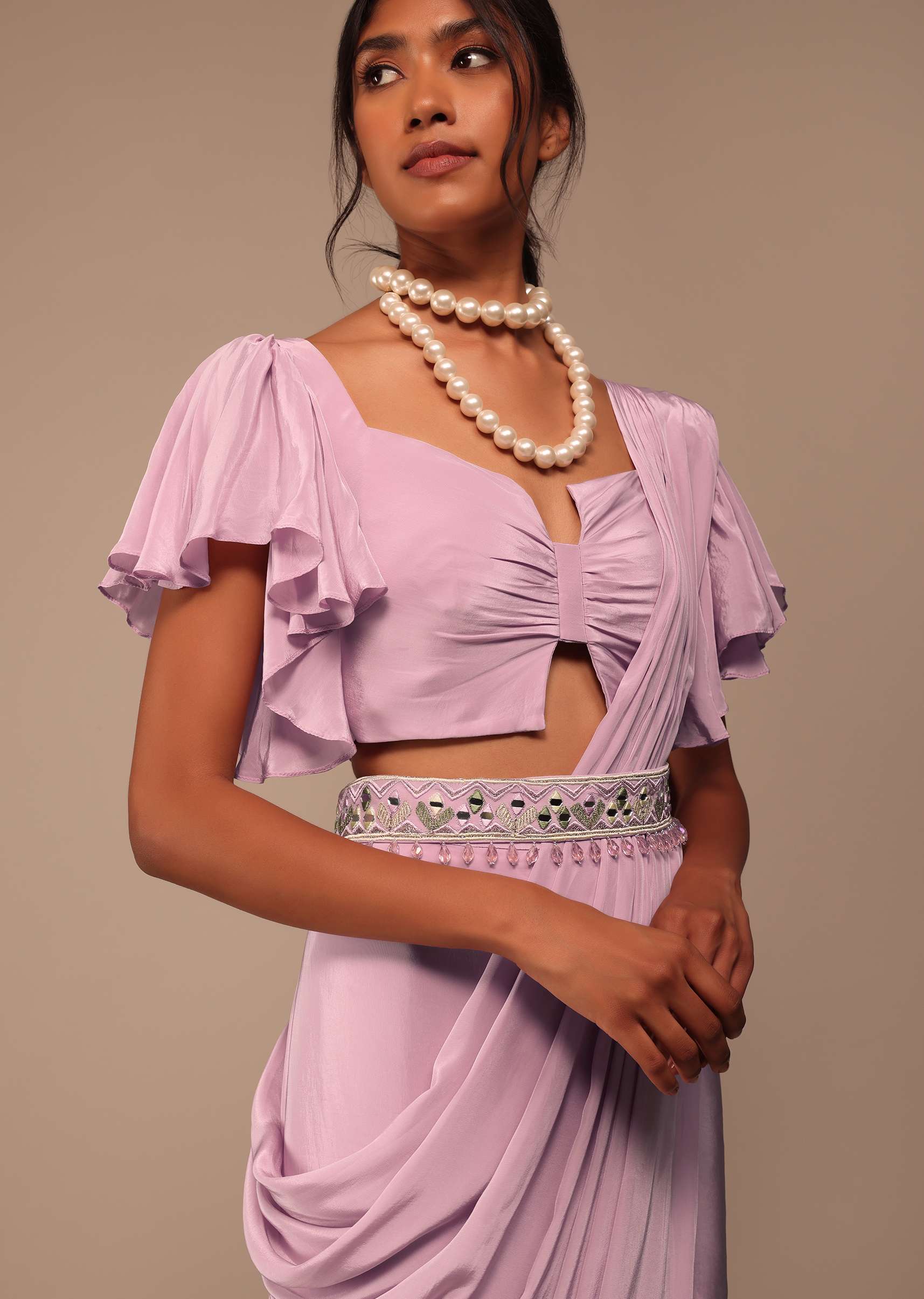 Baby Pink Crepe Saree With Fancy Bow Shaped Blouse And Belt - Image 6