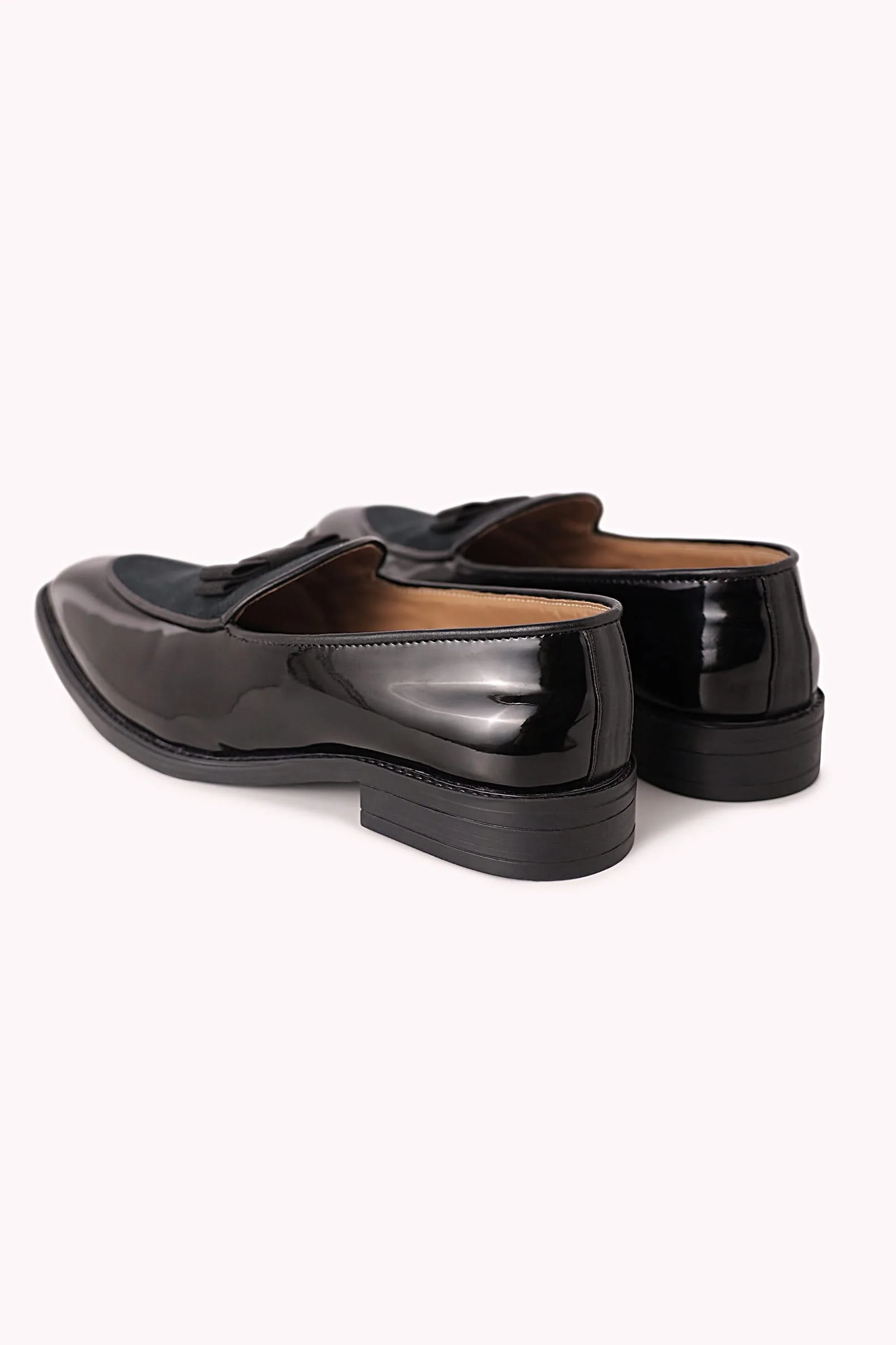 Black Bow Juttis In Velvet - Image 11