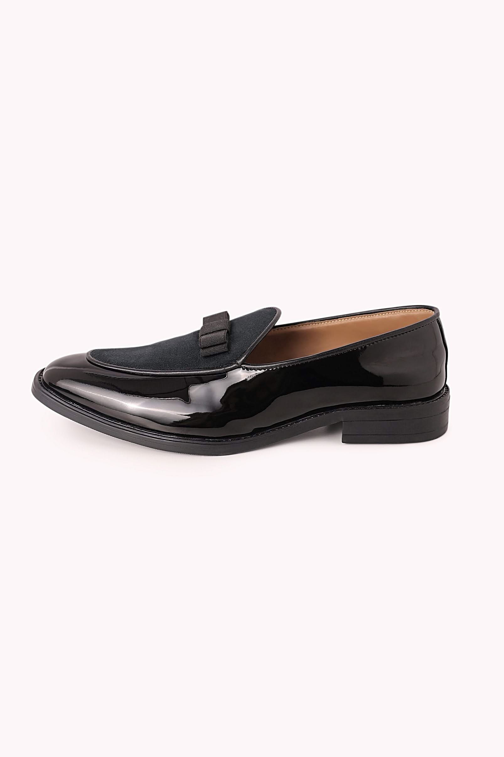 Black Bow Juttis In Velvet - Image 3