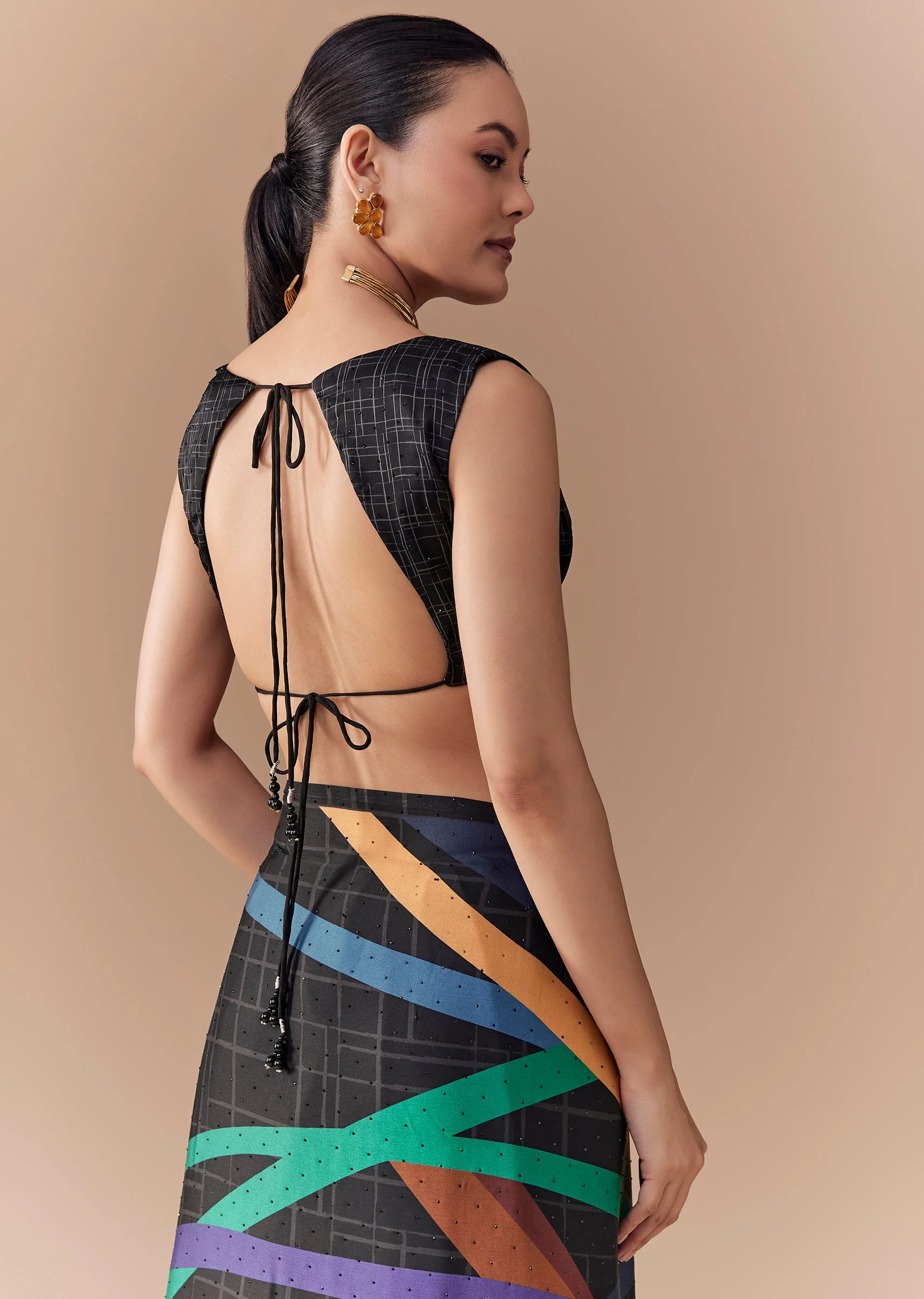 Black Checkered Printed Saree with Blouse Fabric - Image 8