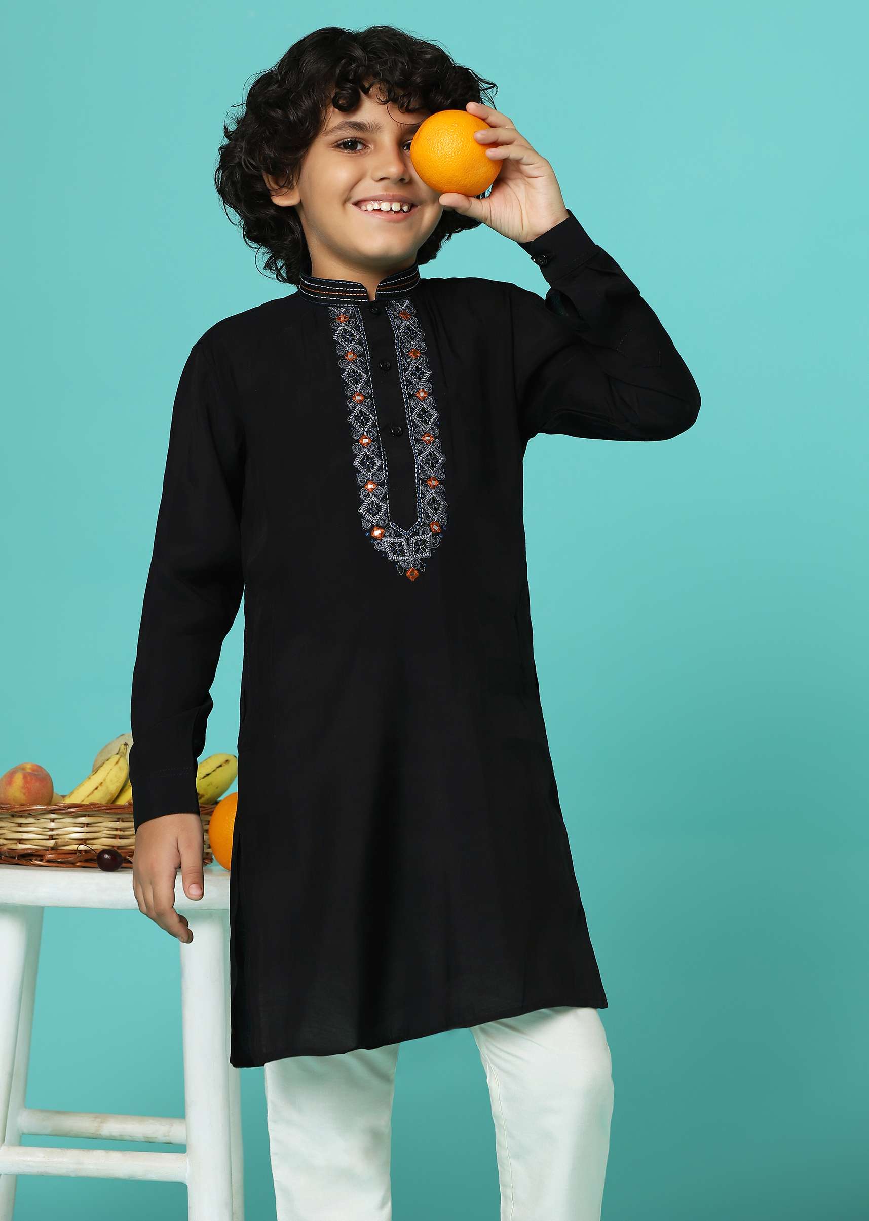 Black Embroidered Kurta And Pant Set In Silk - Image 2
