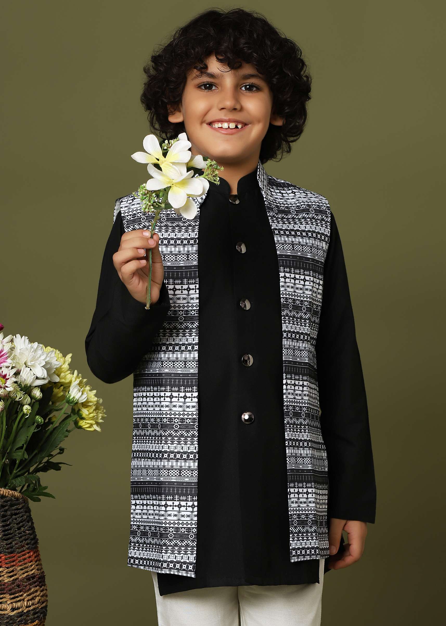 Black Jacket Kurta Set In Silk With White Digital Print - Image 2