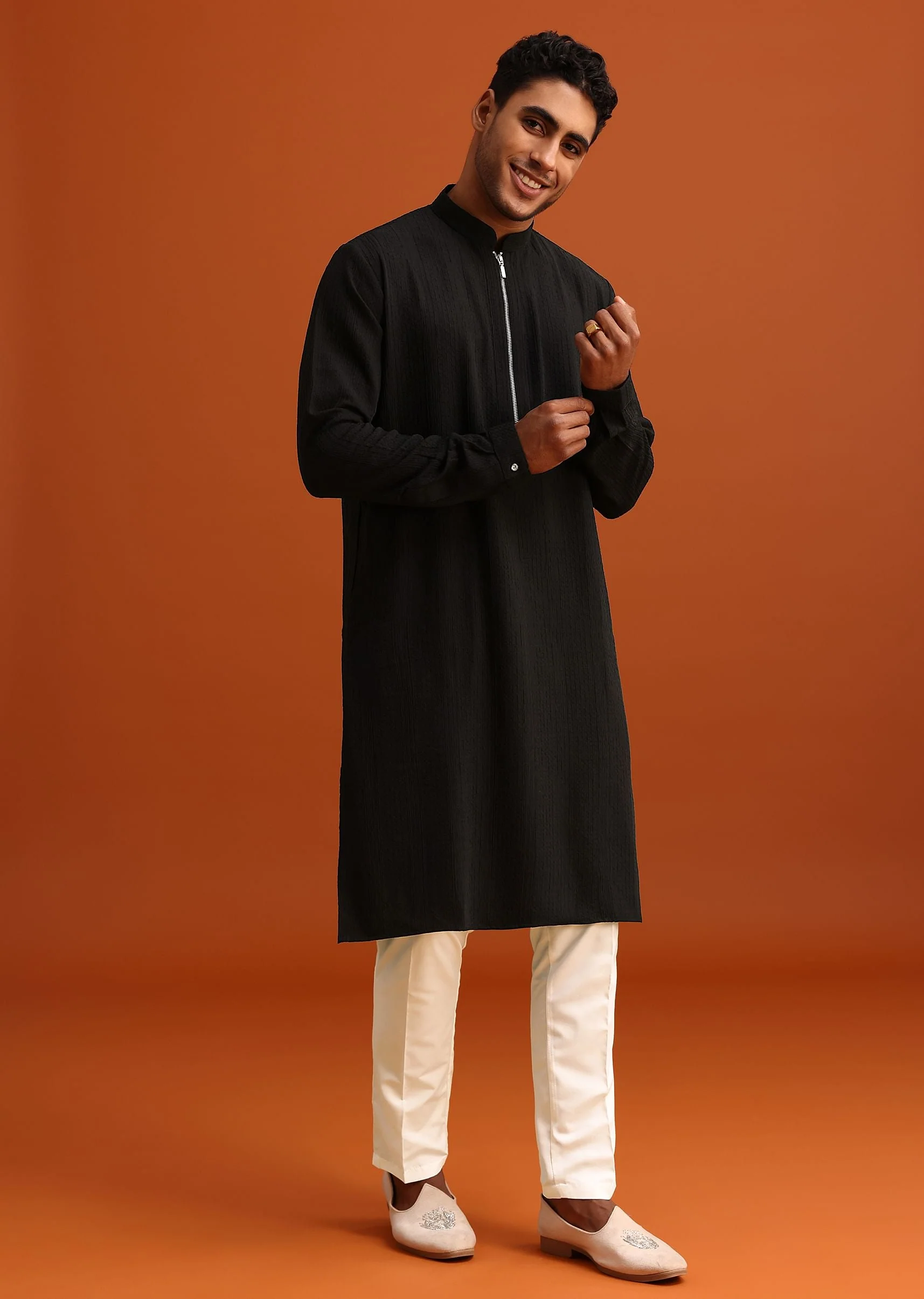 Black Kurta Set With Zipper Closure - Image 3