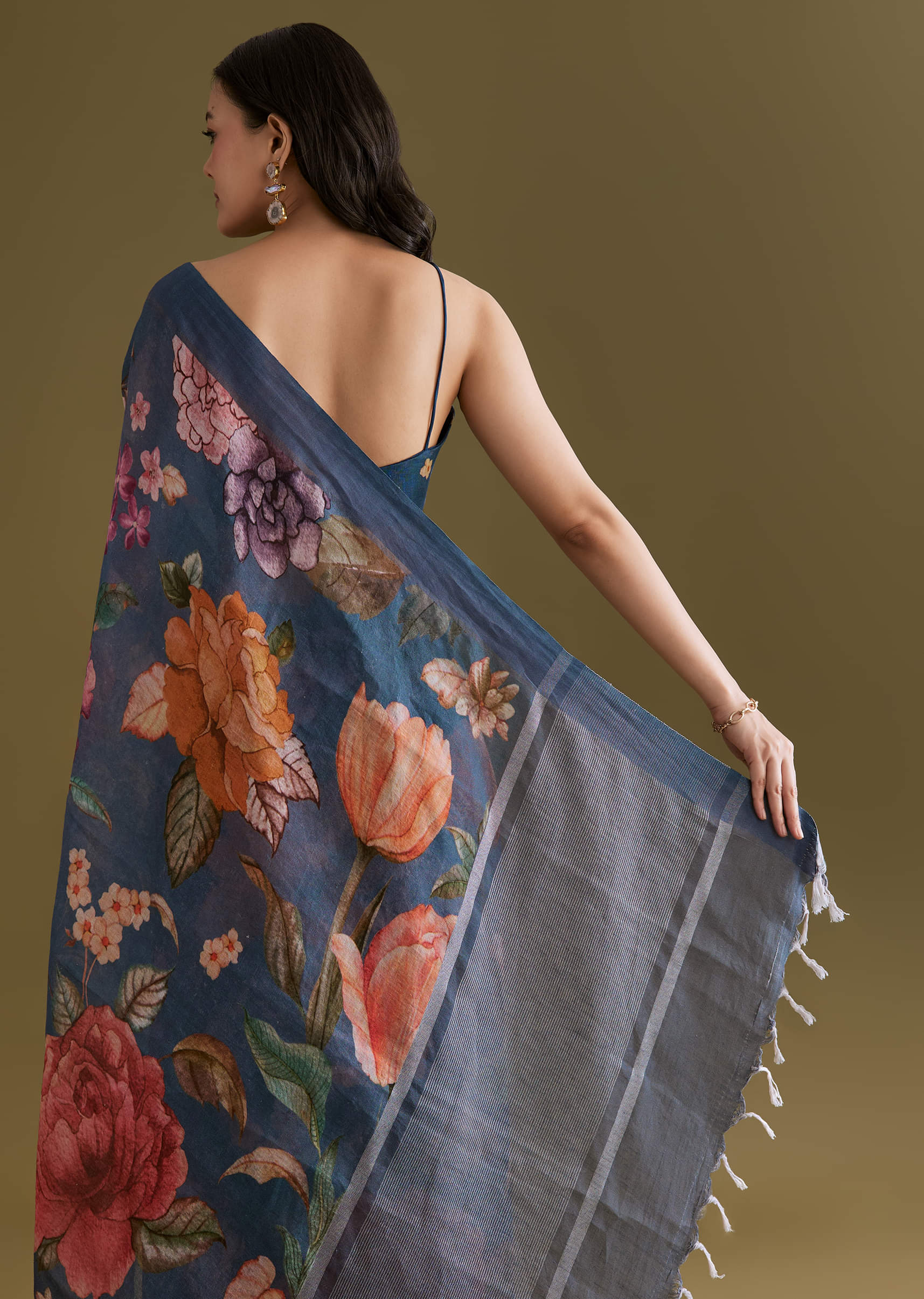 Blue Linen Saree With Botanical Floral Prints - Image 4