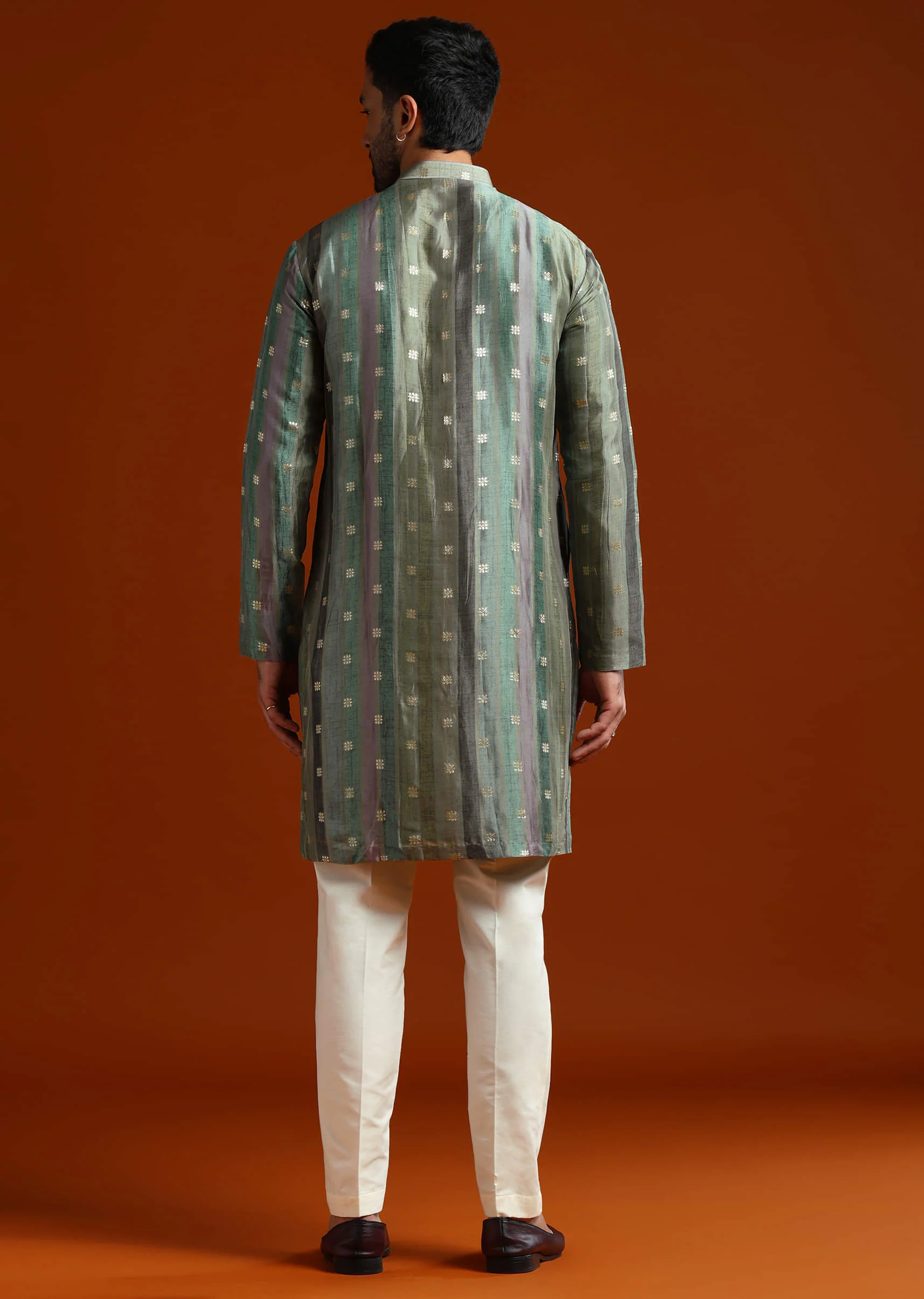 Blue Silk Kurta Set For Men With Zari Work - Image 5