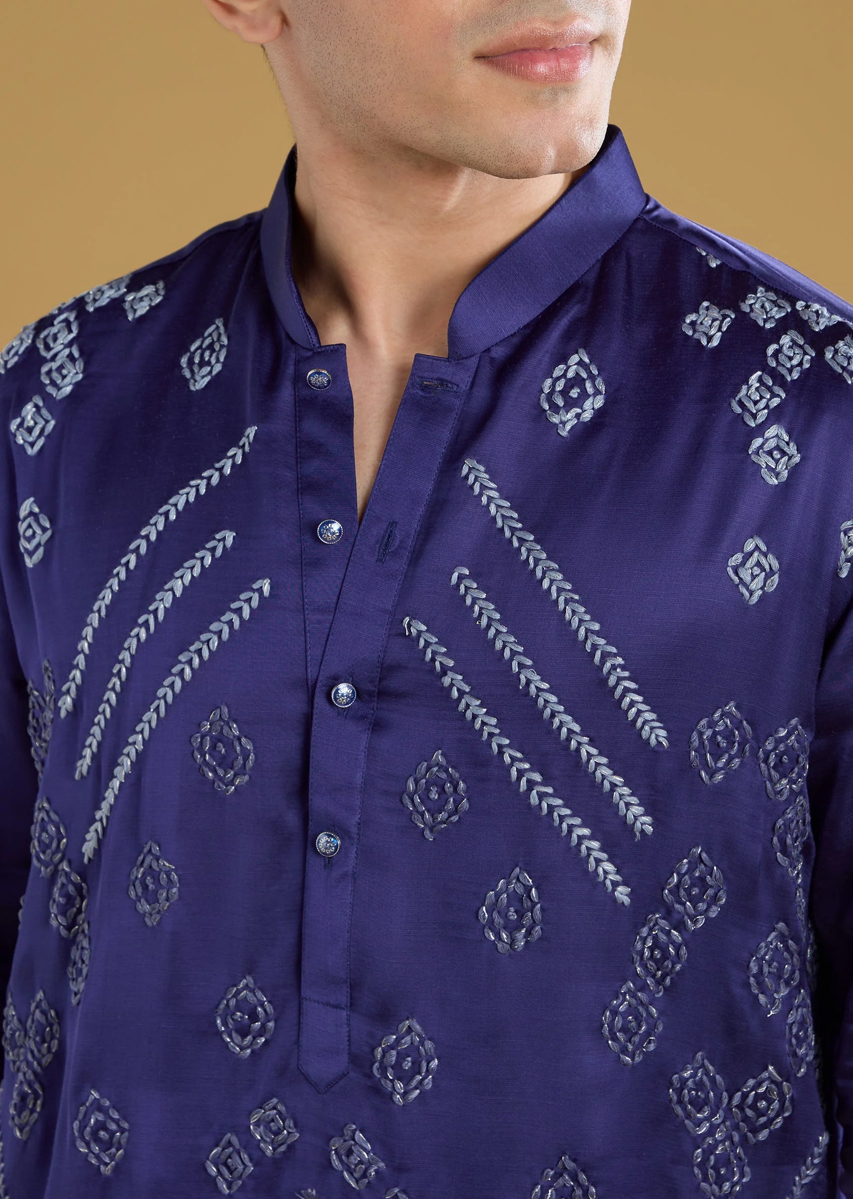Blue Silk Kurta Set With Thread Work And Ombre Hand Dyed Bandhani Dupatta - Image 3