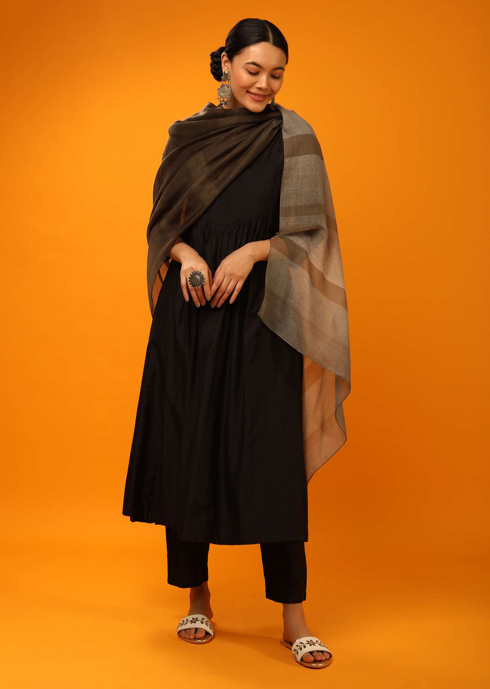 Brown And Beige Shaded Scarf In Cotton Blend With Striped Print Online - Kalki Fashion - Image 3