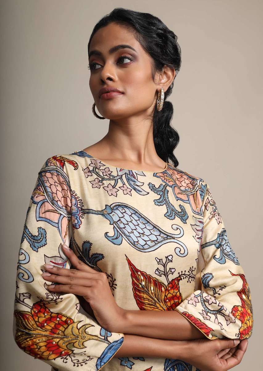 Cream Digital Floral Printed Top With Contrasting Golden Pants - Image 5