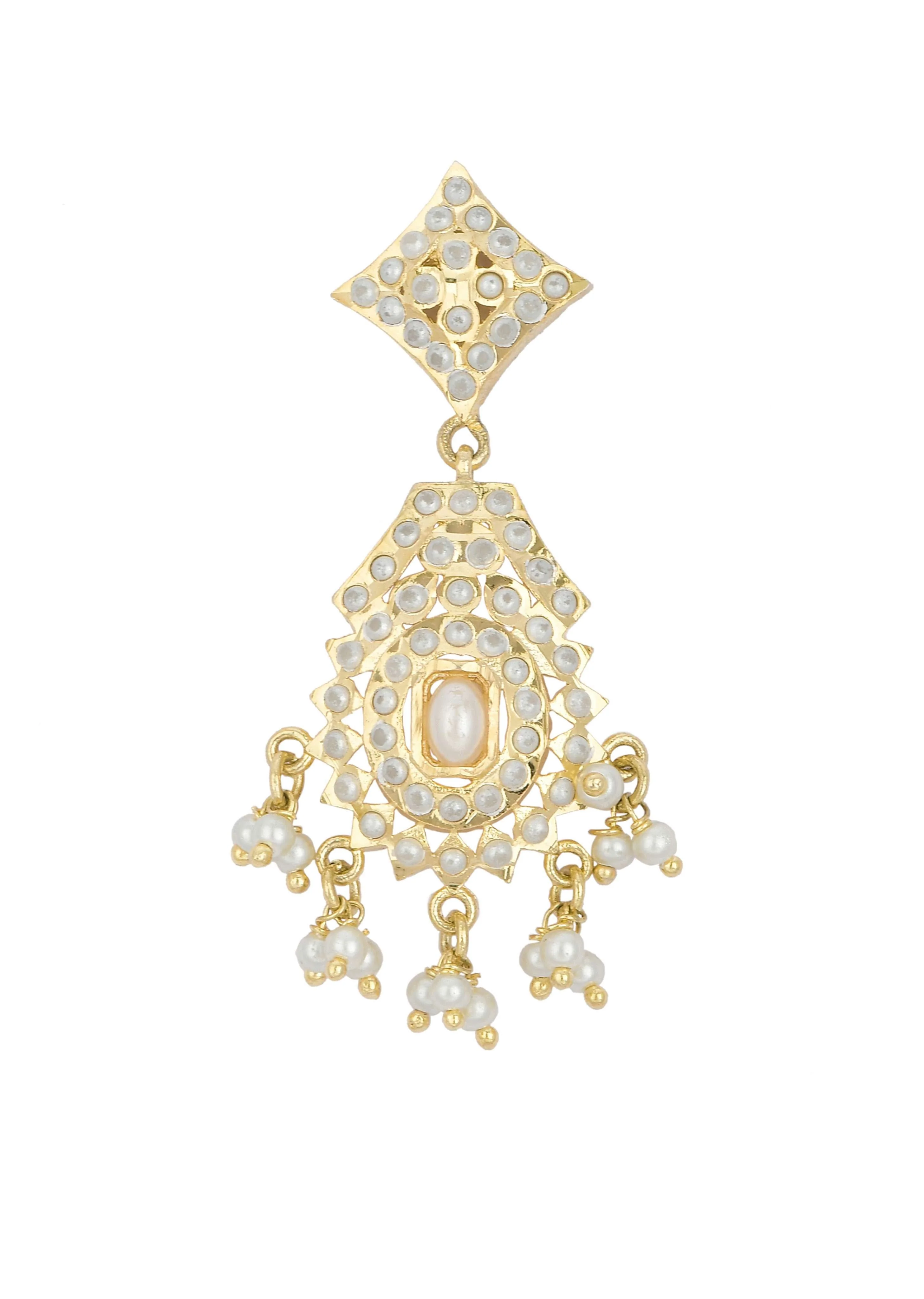 Gold Tone Kundan Choker Set With Geometric Pendant - Image 2