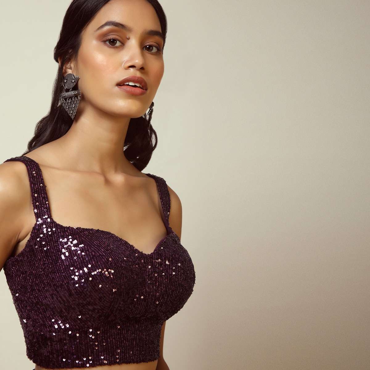 Grape Purple Sleeveless Blouse With Sweetheart Neckline And Heavily Embellished In Shimmering Sequins - Image 5