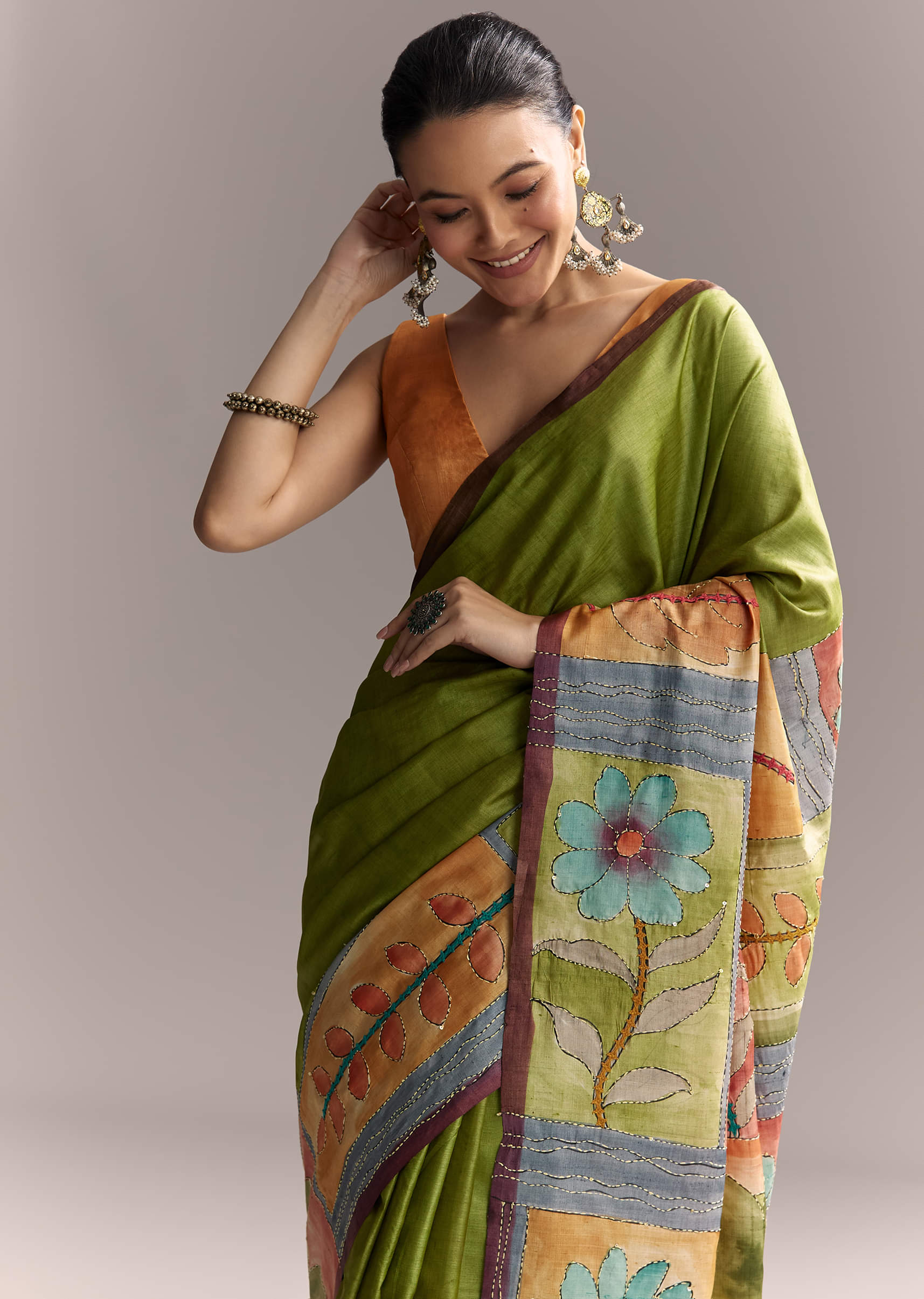 Green Cotton Saree With Hand Painted Floral Motifs And Contrast Border - Image 5