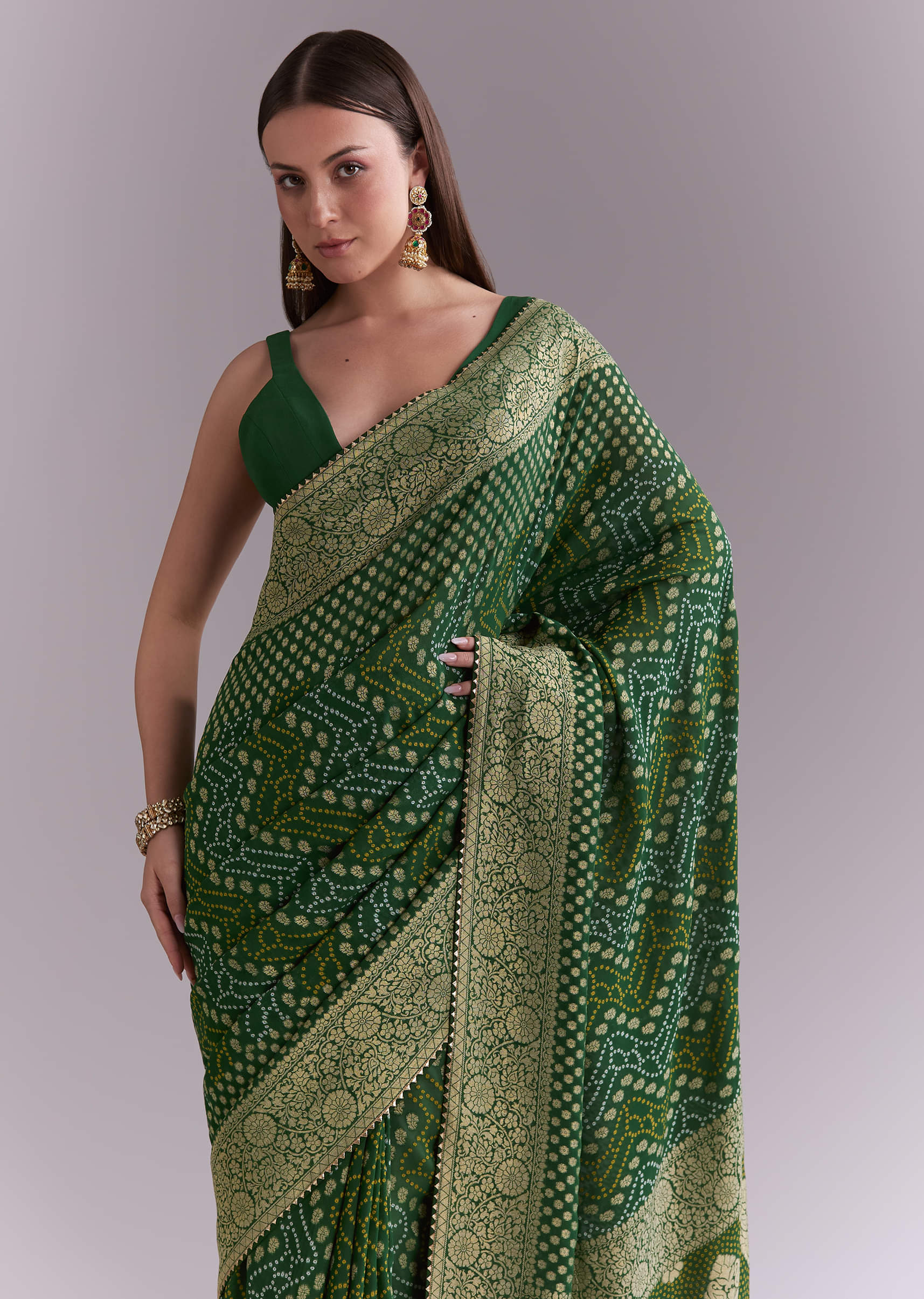 Green Georgette Bandhani Saree With Butti And Floral Border - Image 5