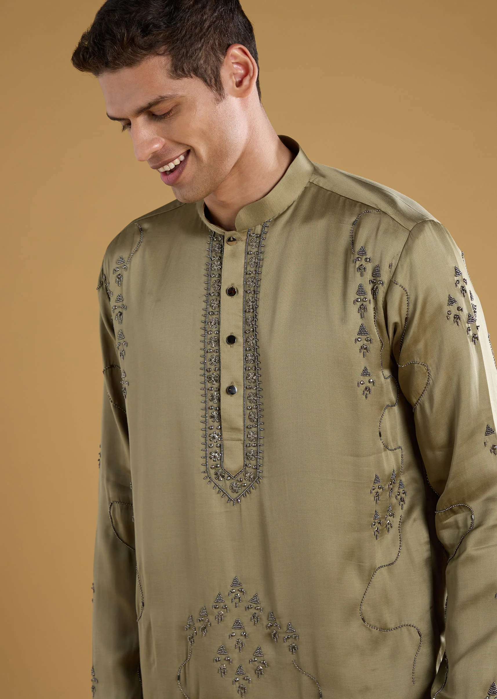 Green Metal Embroidered Kurta Set with Dupatta - Image 4
