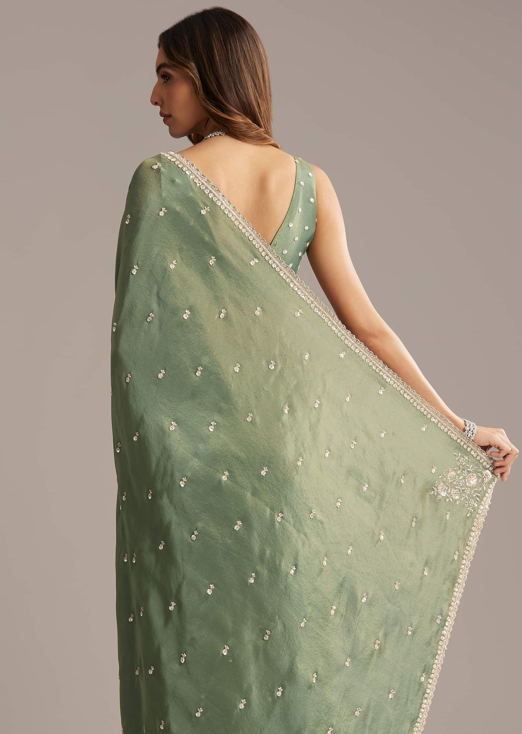 Green Tissue Saree With Bead And Cutdana Embroidery - Image 5