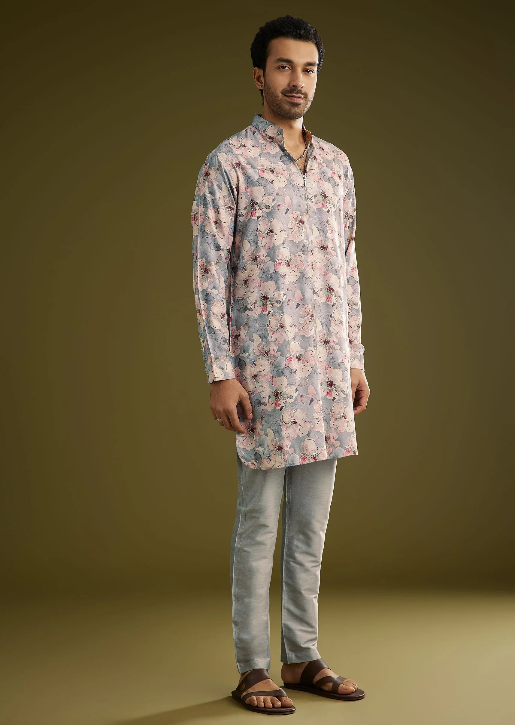Grey Floral Printed Short Zipper Kurta Set - Image 2