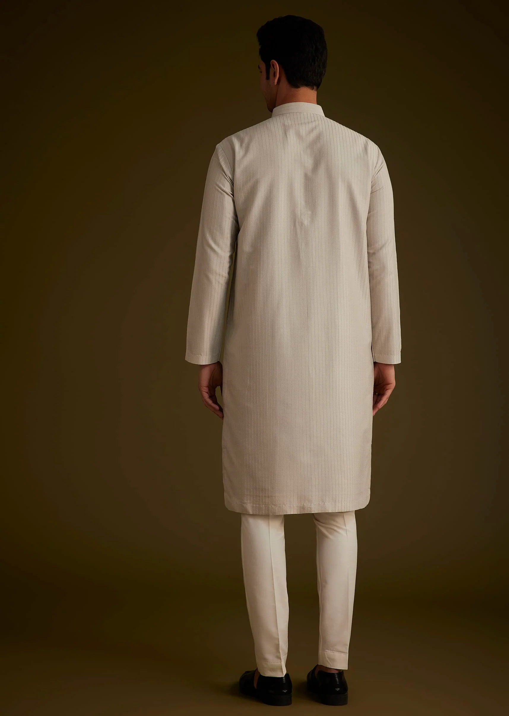 Grey Kurta Set With Pintuck Detailing - Image 5