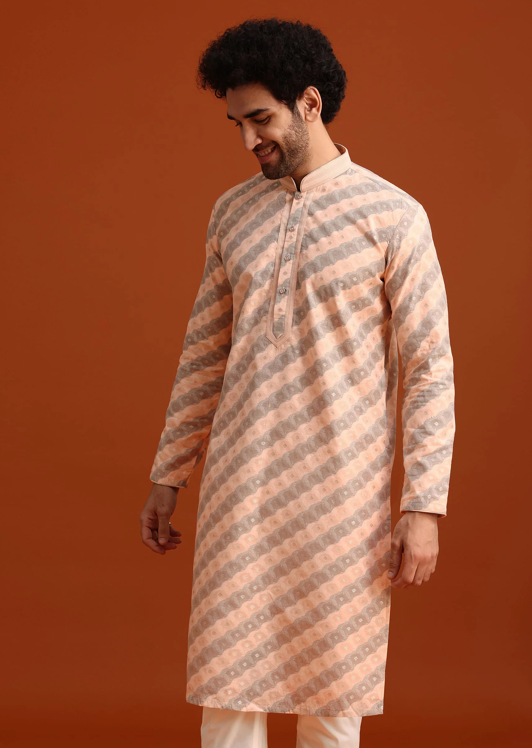 Grey Kurta Set With Striped Print - Image 4