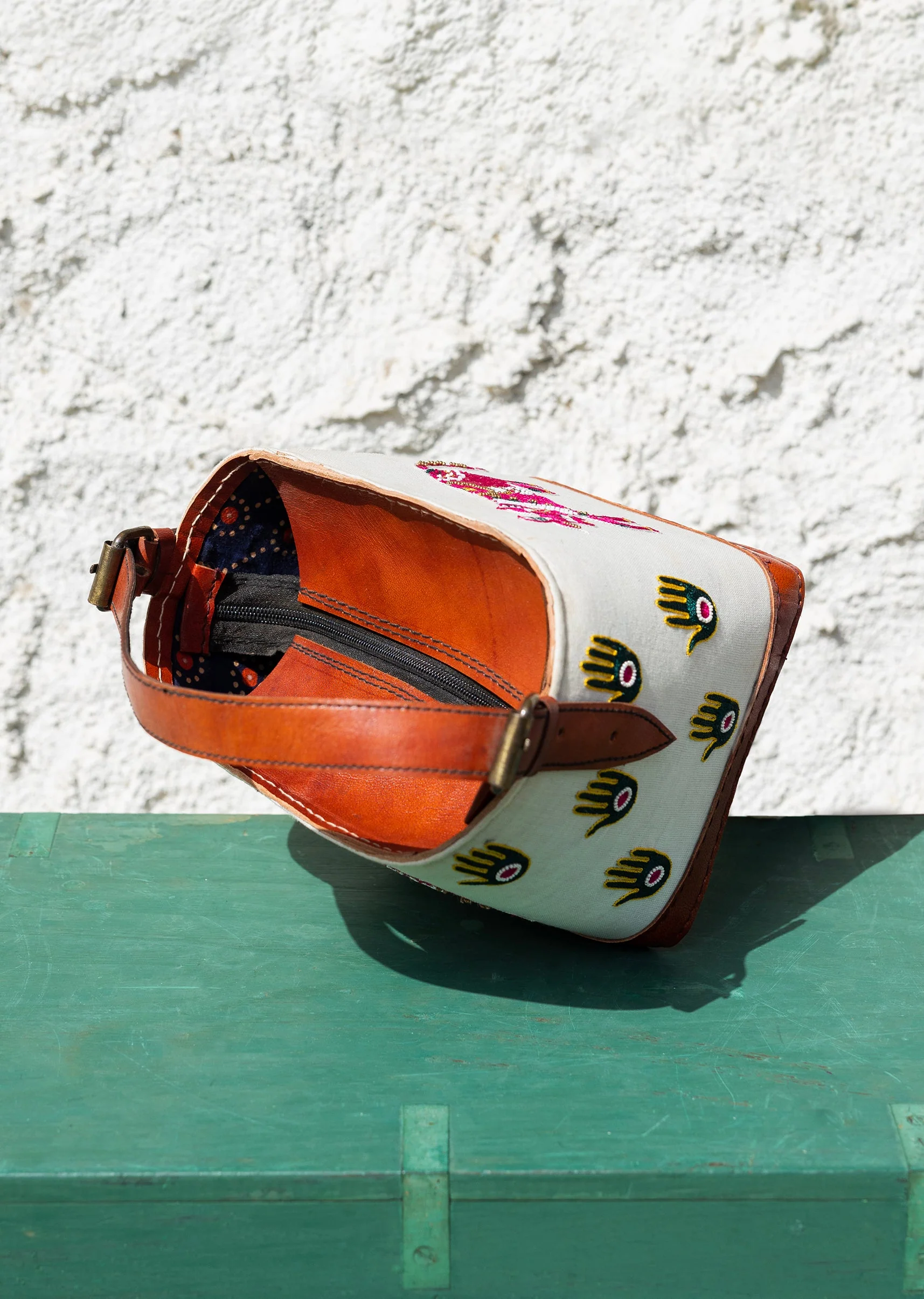 Handcrafted & hand embroidered leather bags - Image 5
