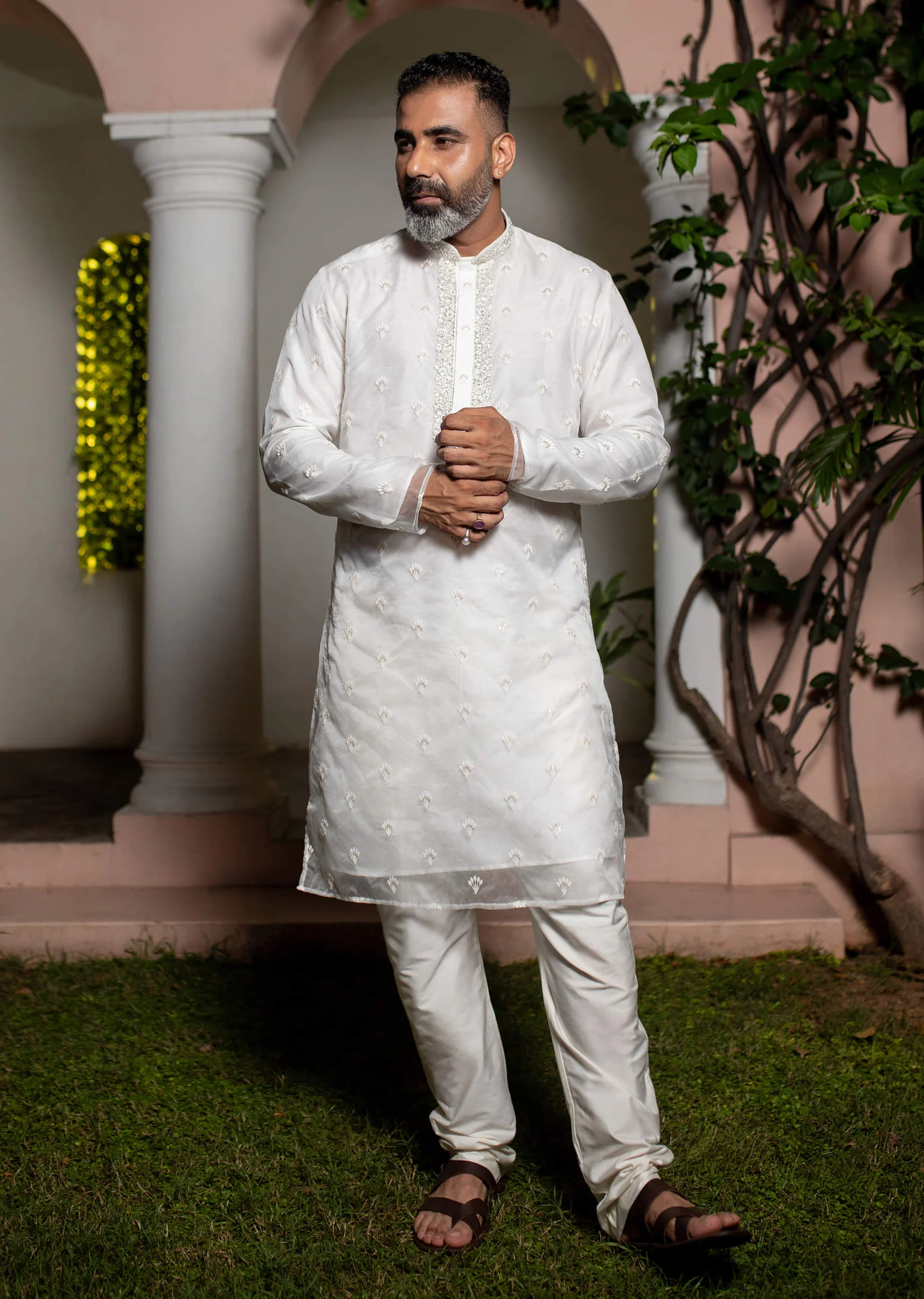 Ivory Organza Zari Embroidered Kurta Set With Butti Work - Image 9