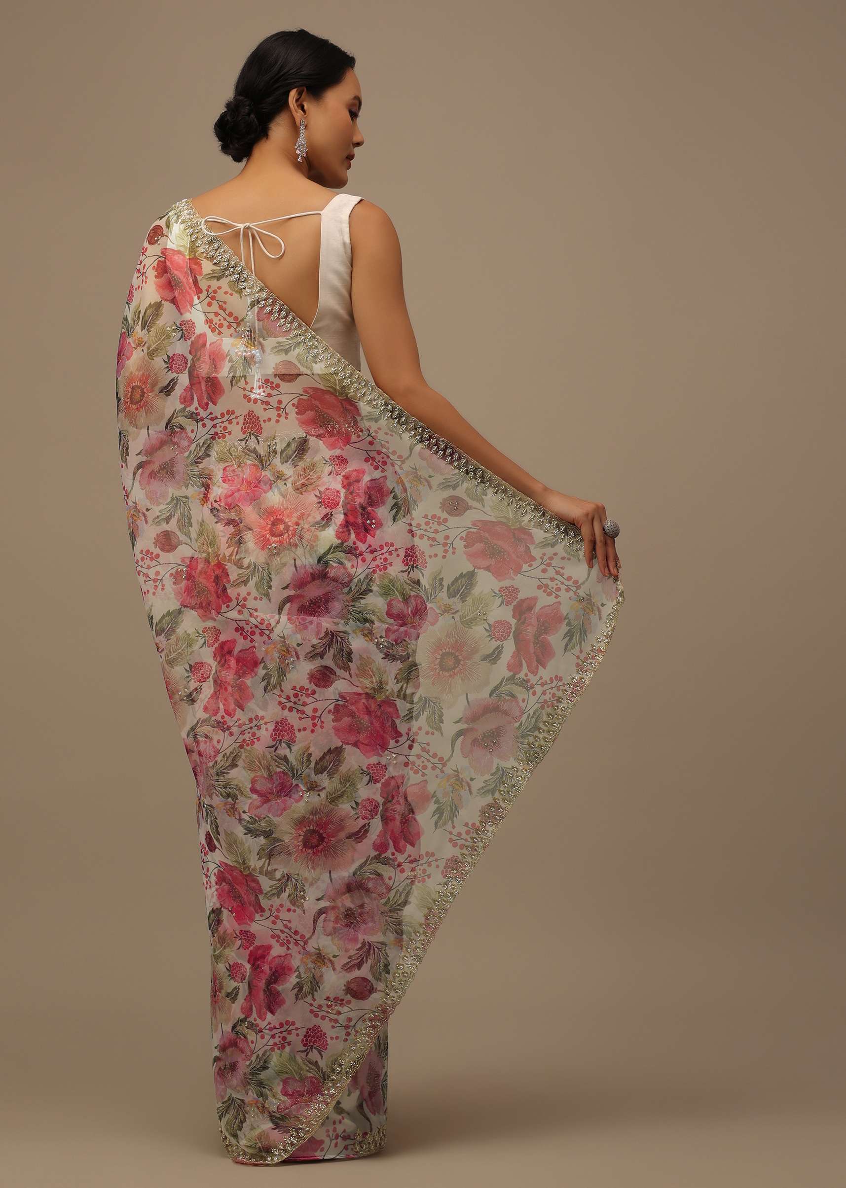 Ivory White Embroidered Organza Saree With Floral Print And Scallop Borders - Image 5