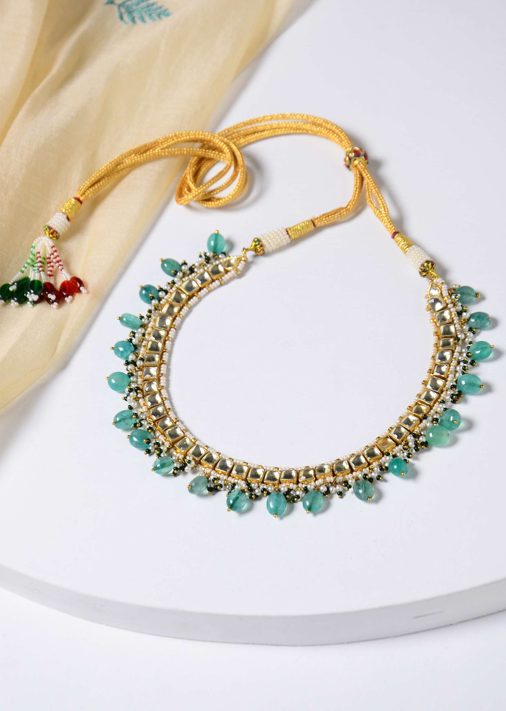 Green Gold Plated Kundan Necklace - Image 4