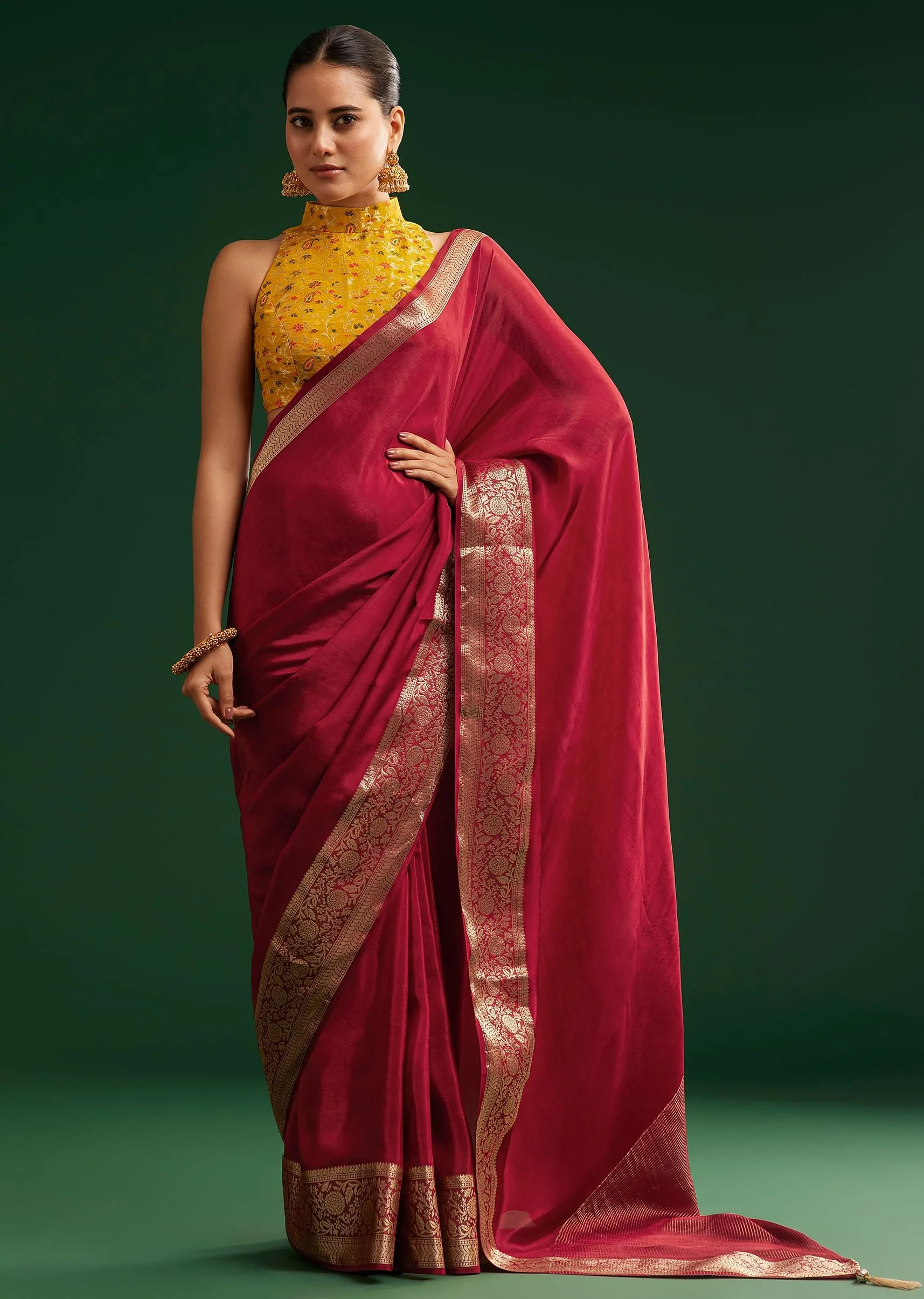 Maroon Dola Silk Saree With Zari Woven Border And Pallu - Image 3