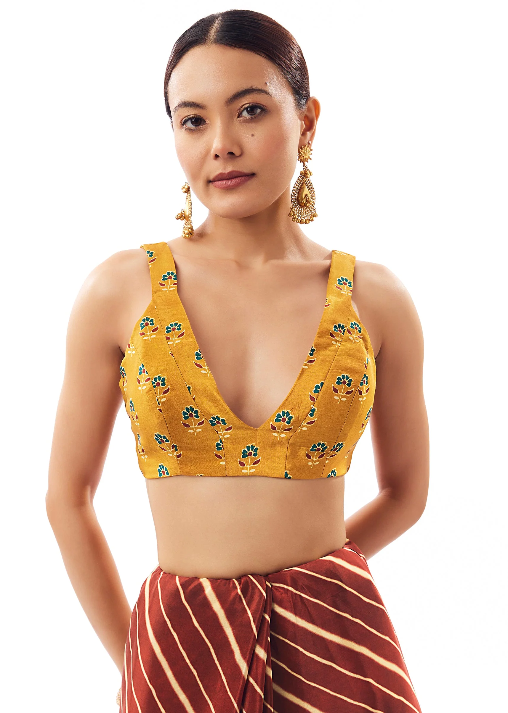 Maroon Lehariya Crepe Saree With Scalloped Gotta Work Border - Image 7