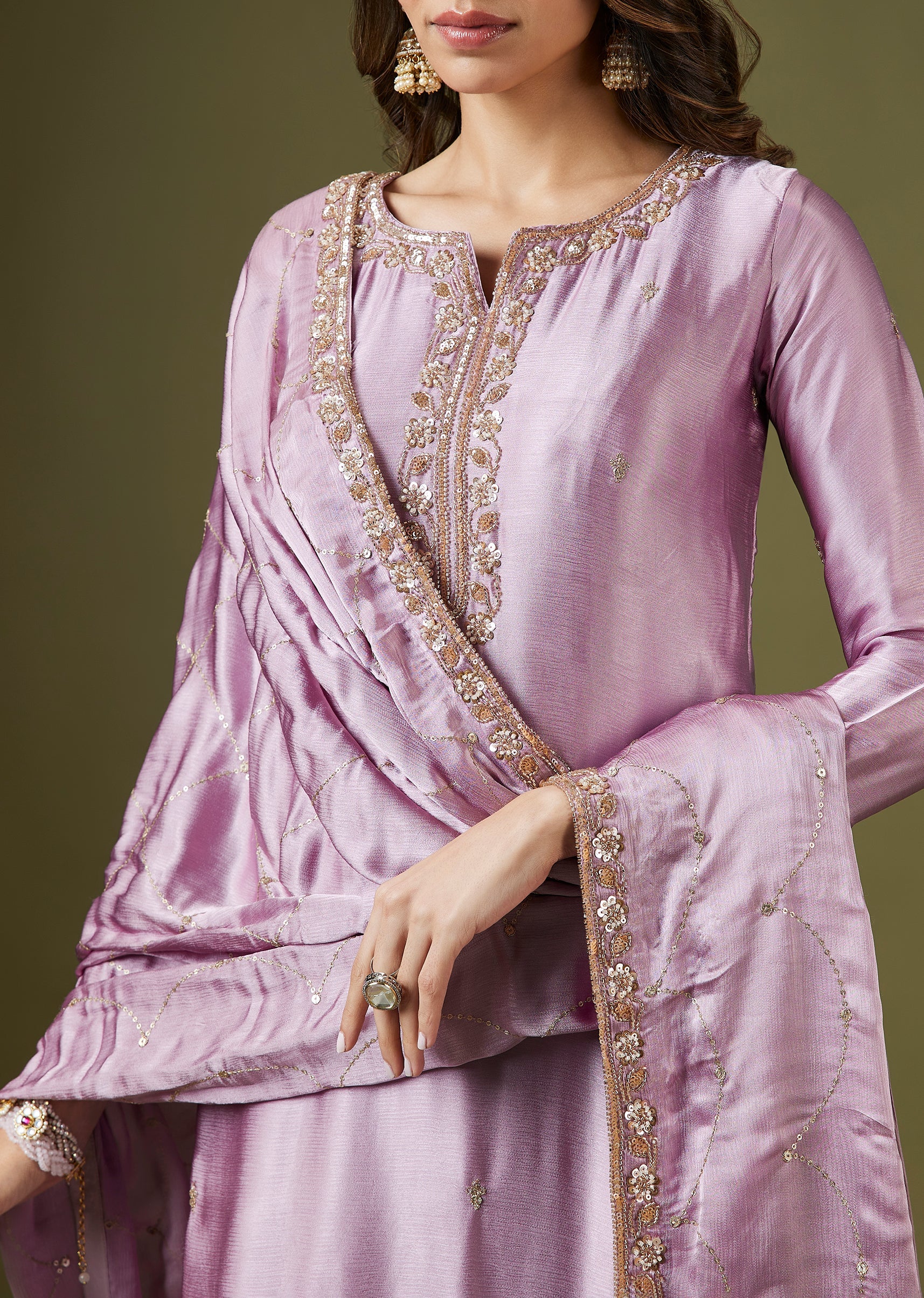 Mauve Satin Kurta Set With Tonal Embellishments And Pleated Palazzo - Image 2