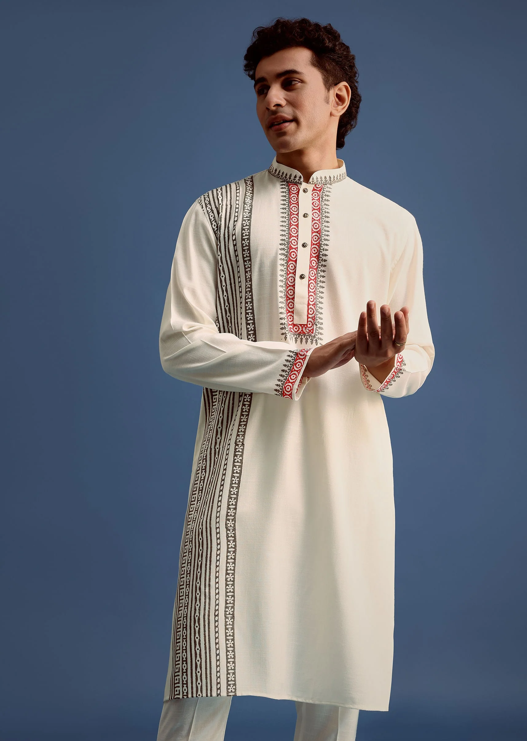 Off White Block Printed Kurta Set With Zari Hand Embroidery - Image 4