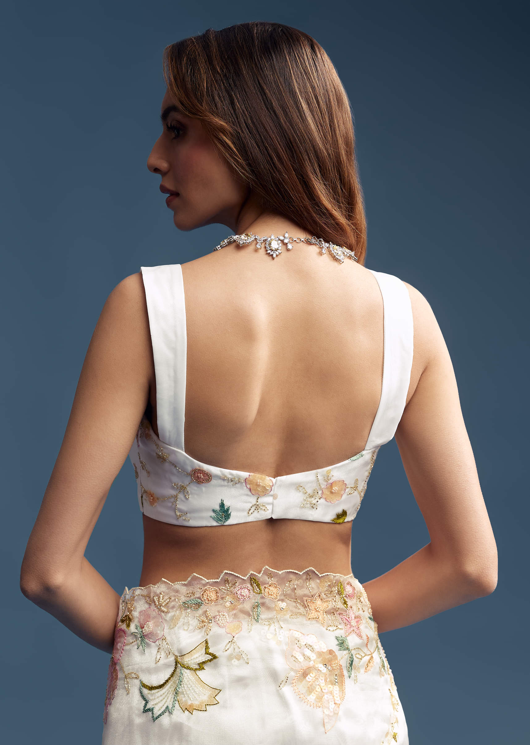 Off White Paper Tissue Saree With Floral Embroidery - Image 7