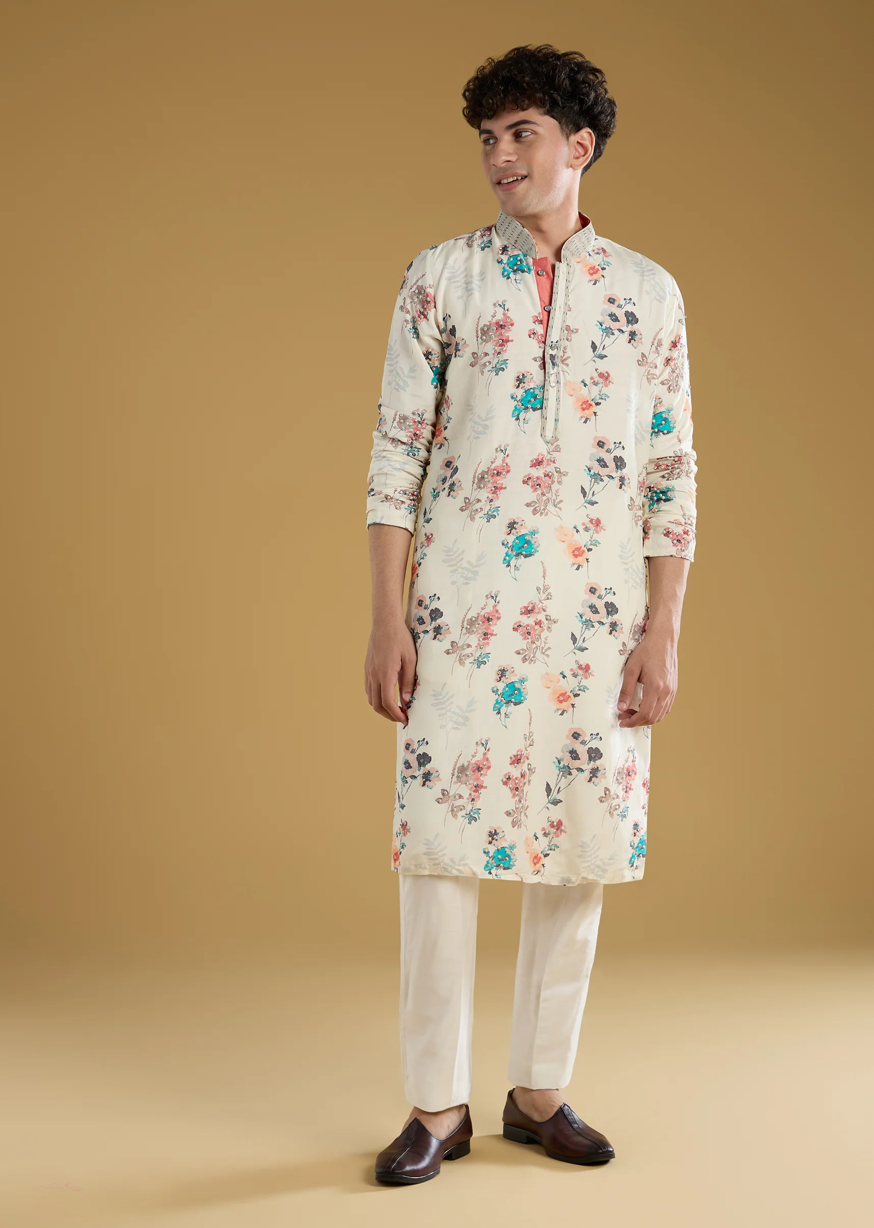 Off White Silk Linen Printed Kurta Set With Threadwork - Image 2