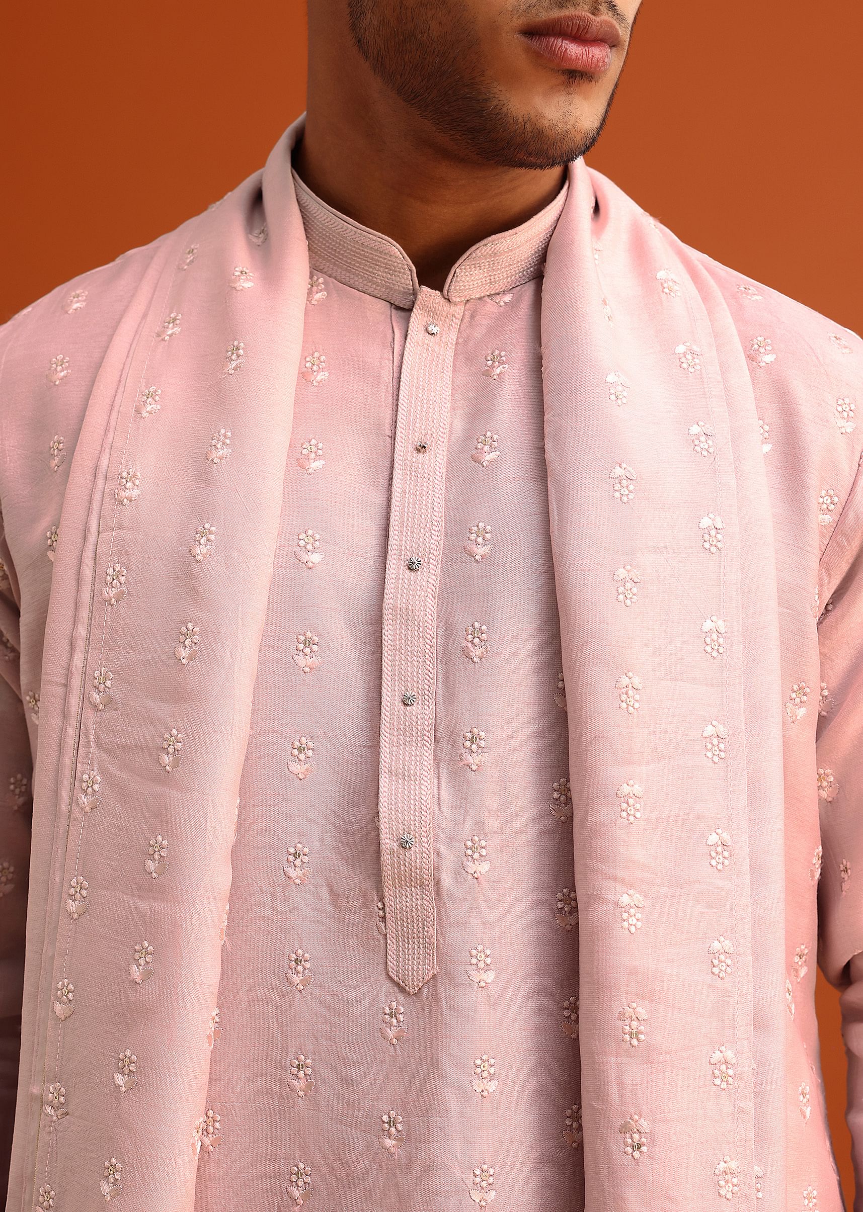 Onion Pink Ombre Kurta Set In Raw Silk With Butti Work - Image 3