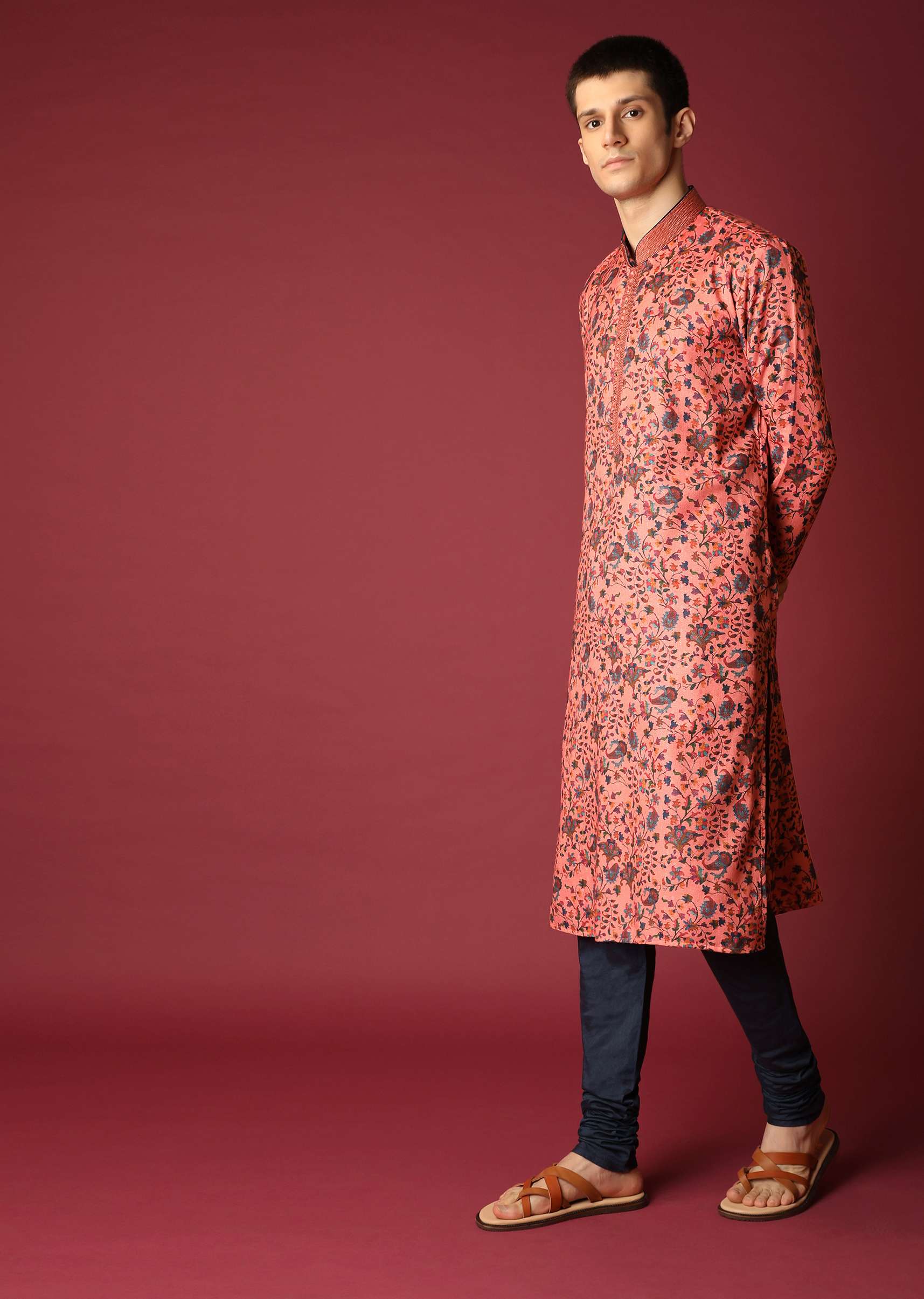Peach Kurta Set With Floral Printed Jaal All Over - Image 3