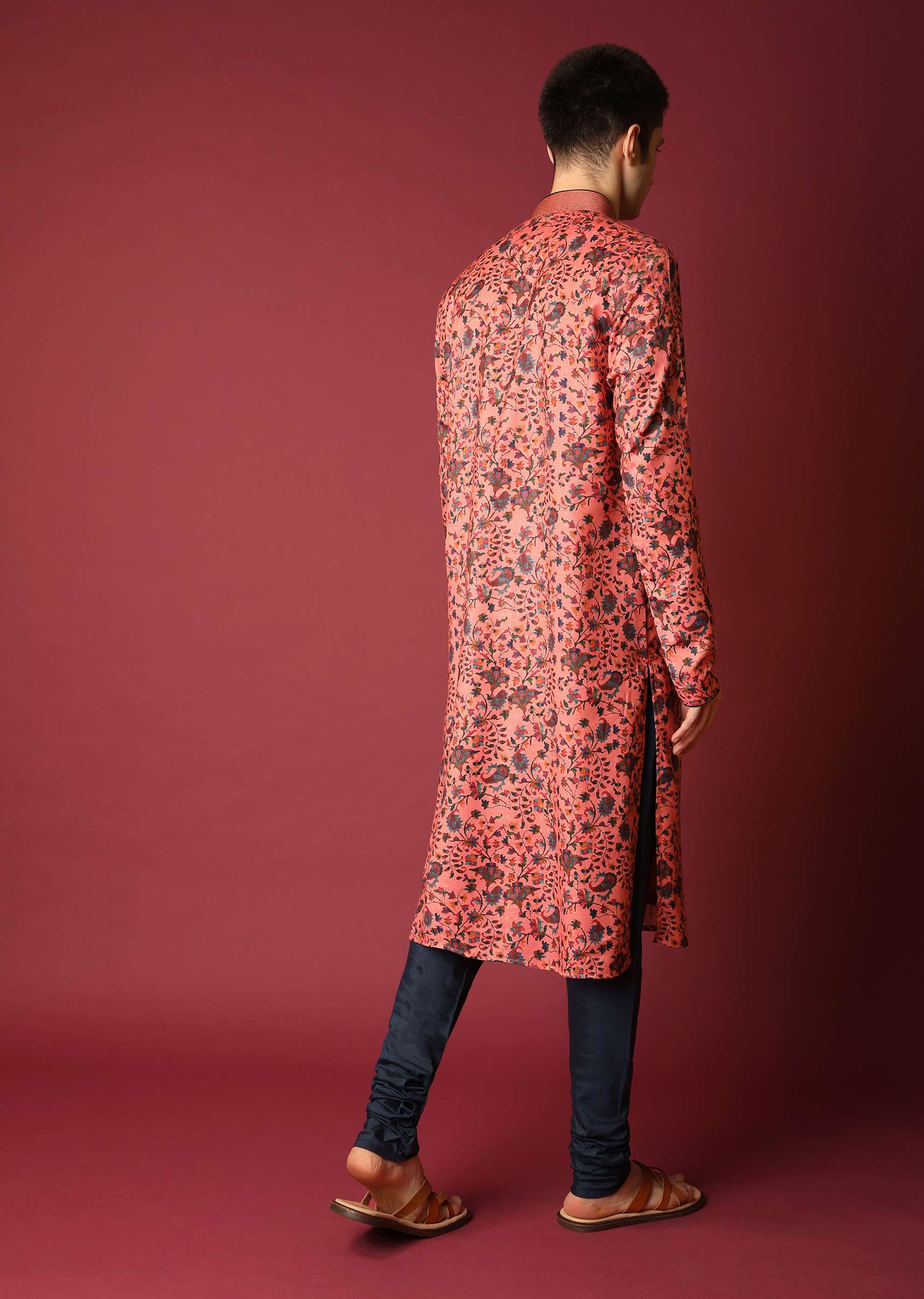 Peach Kurta Set With Floral Printed Jaal All Over - Image 5