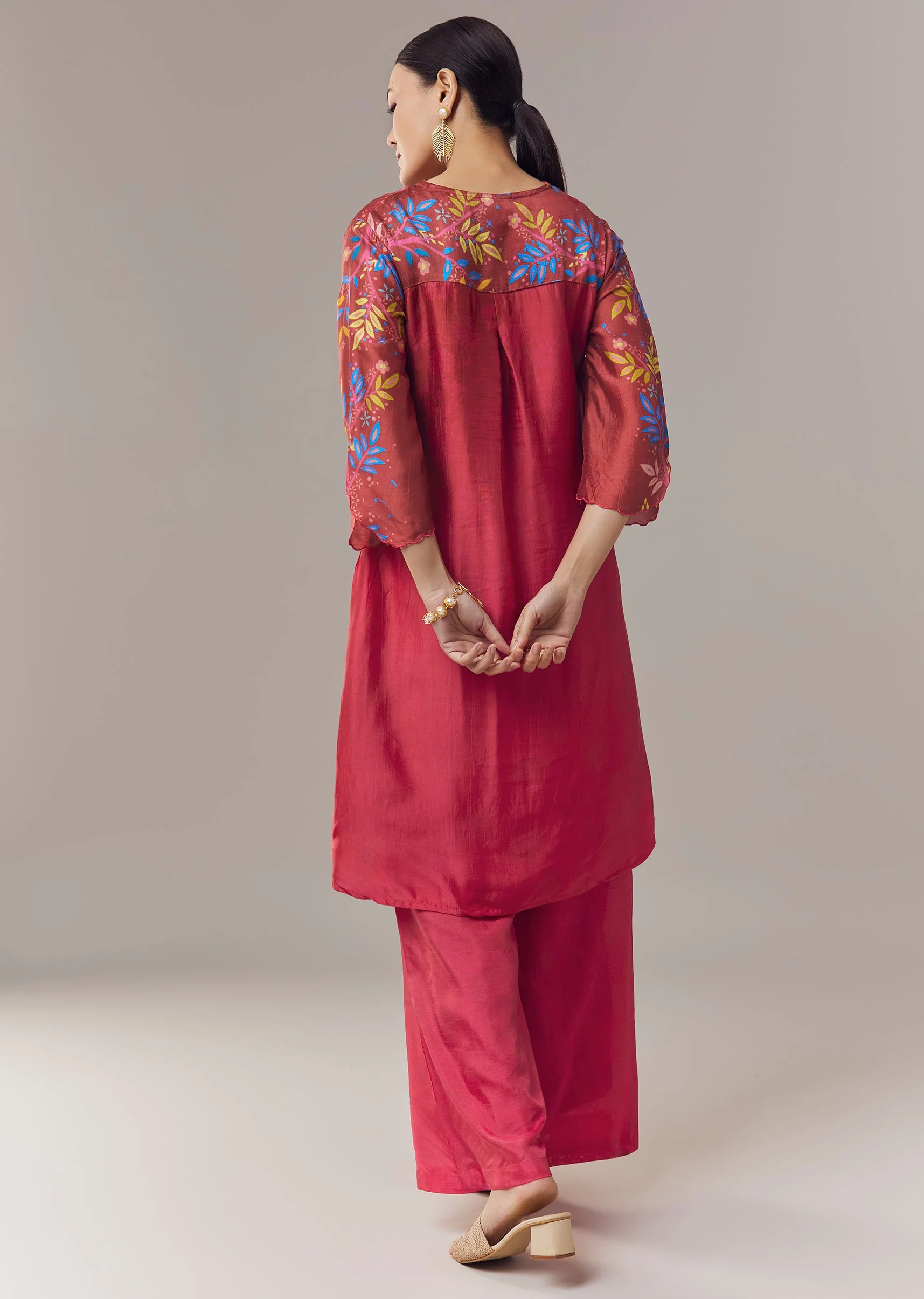 Pink Coord Set Kurti In Floral Print With Beads Zari And Sequins Work - Image 5
