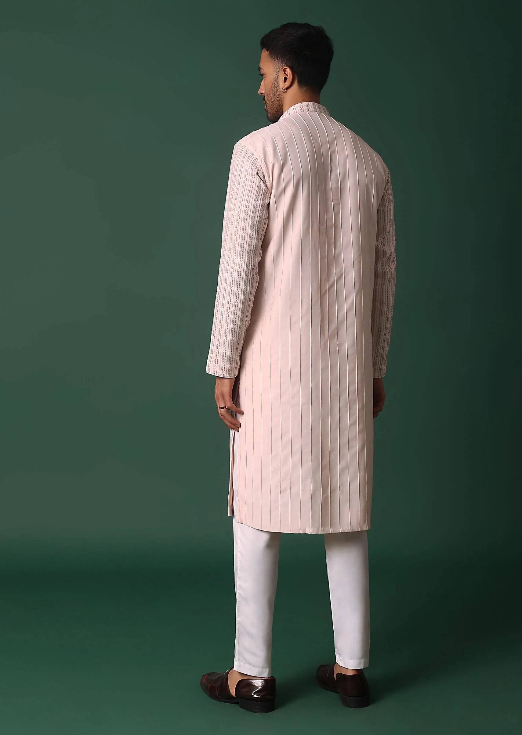 Pink Cotton Silk Kurta Set With Intricate Thread Work Embroidery - Image 5