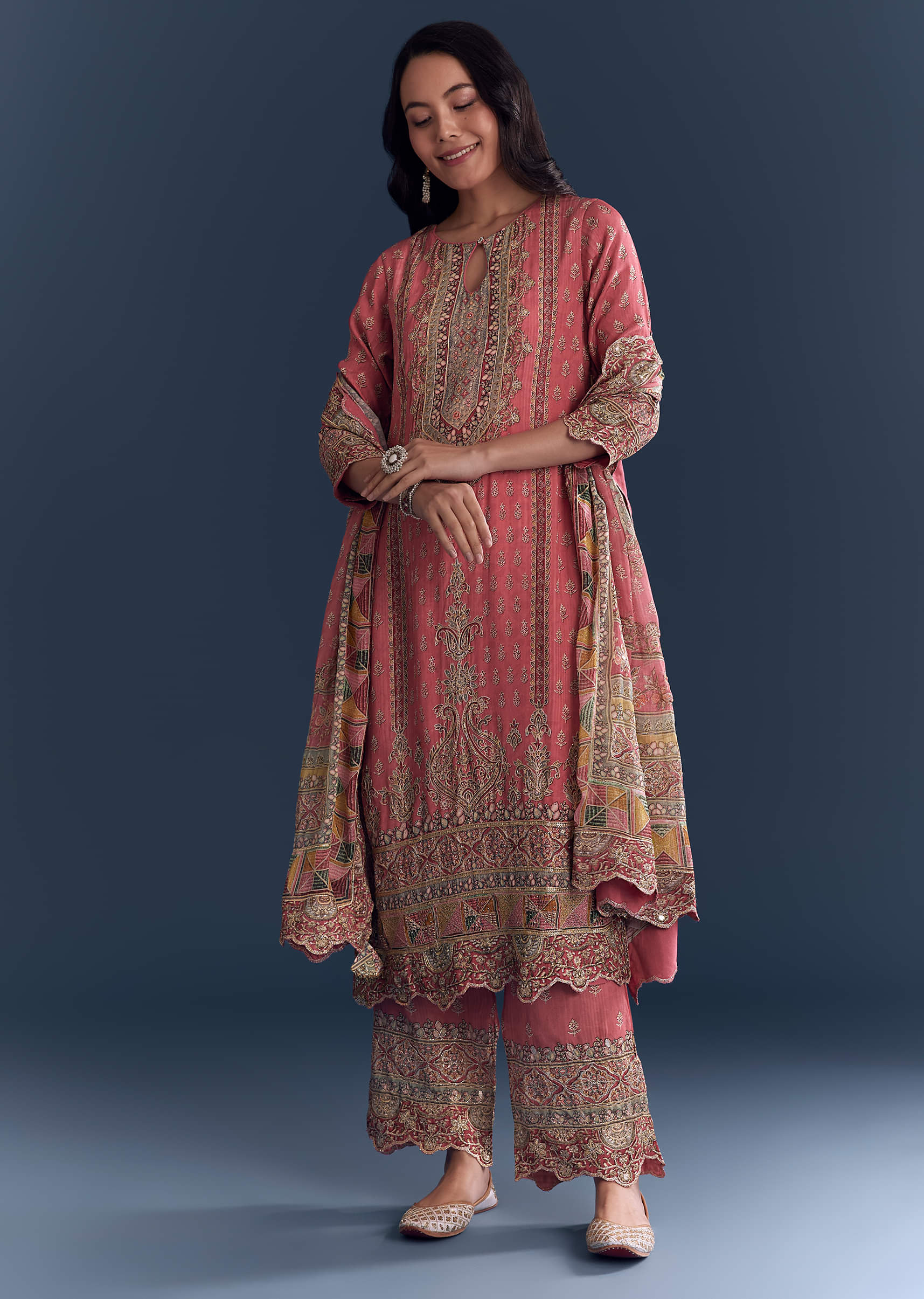 Pink Crepe Kurta Set With Indie Print And Zari Embroidery - Image 3