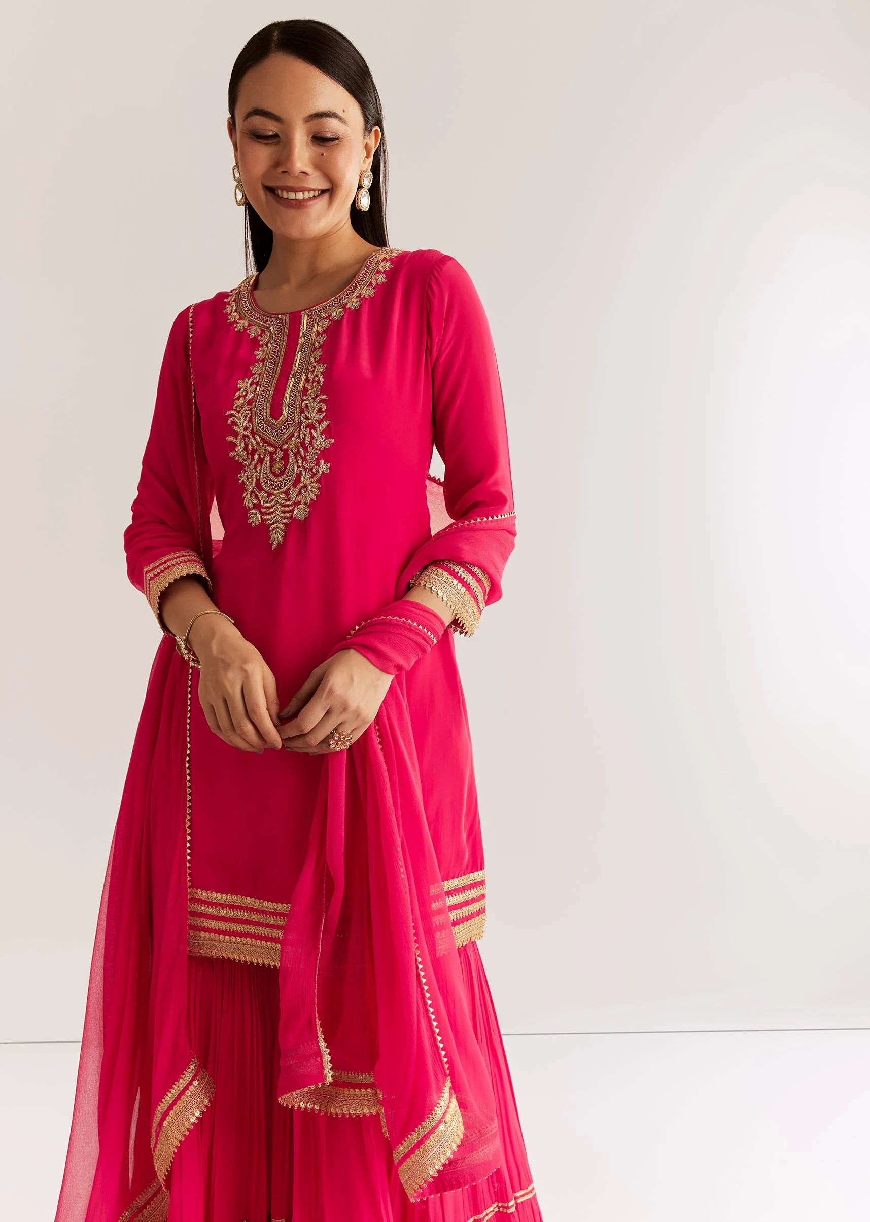 Pink Crepe Kurta Set With Zardosi And Sequins Dupatta - Image 3