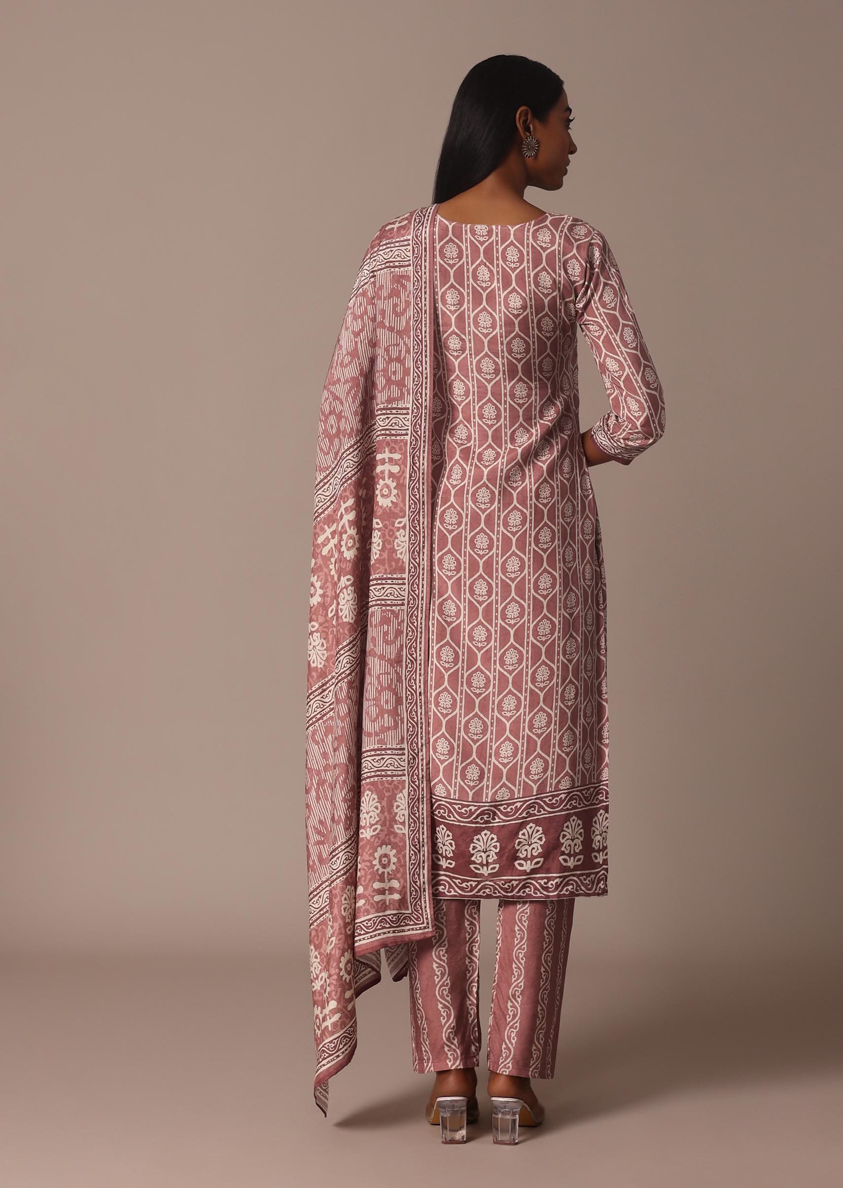Pink Printed Kurti Pant Set With Embroidered Detail - Image 5