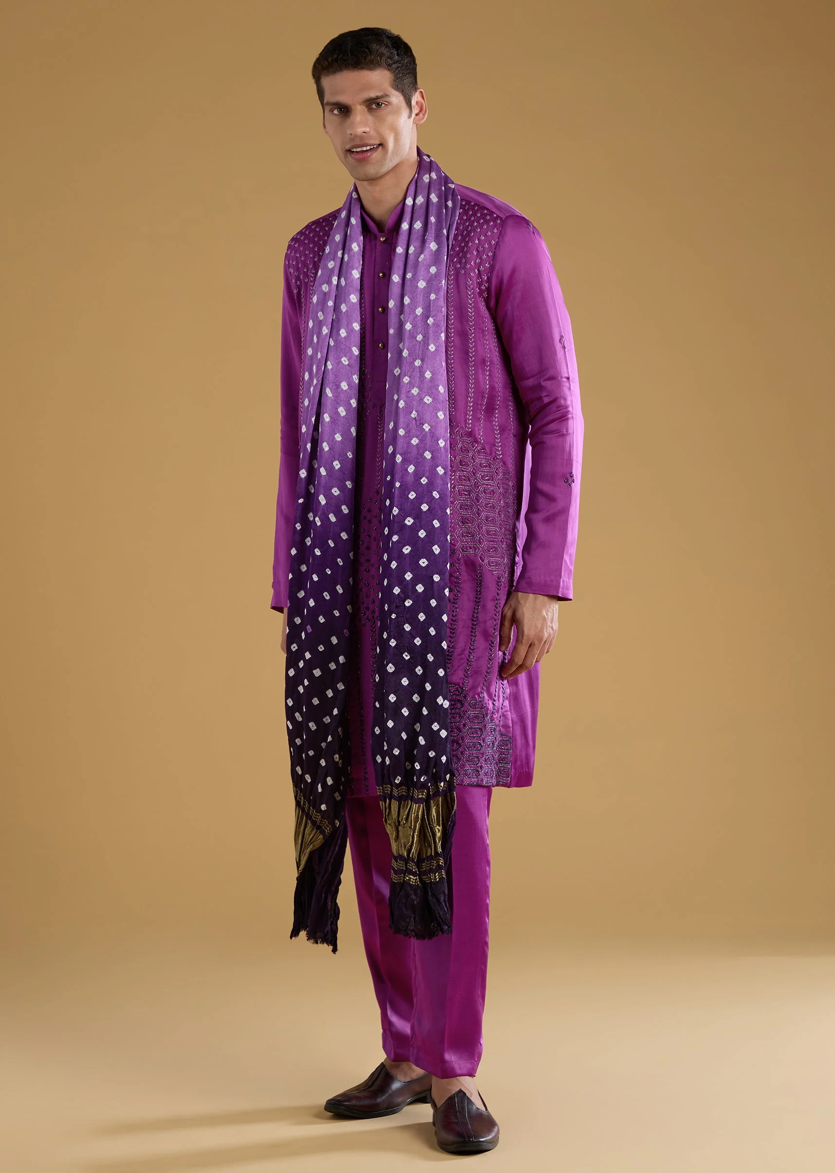 Purple Silk Kurta Set Wth Hand Dyed Ombre Bandhani Dupatta - Image 3