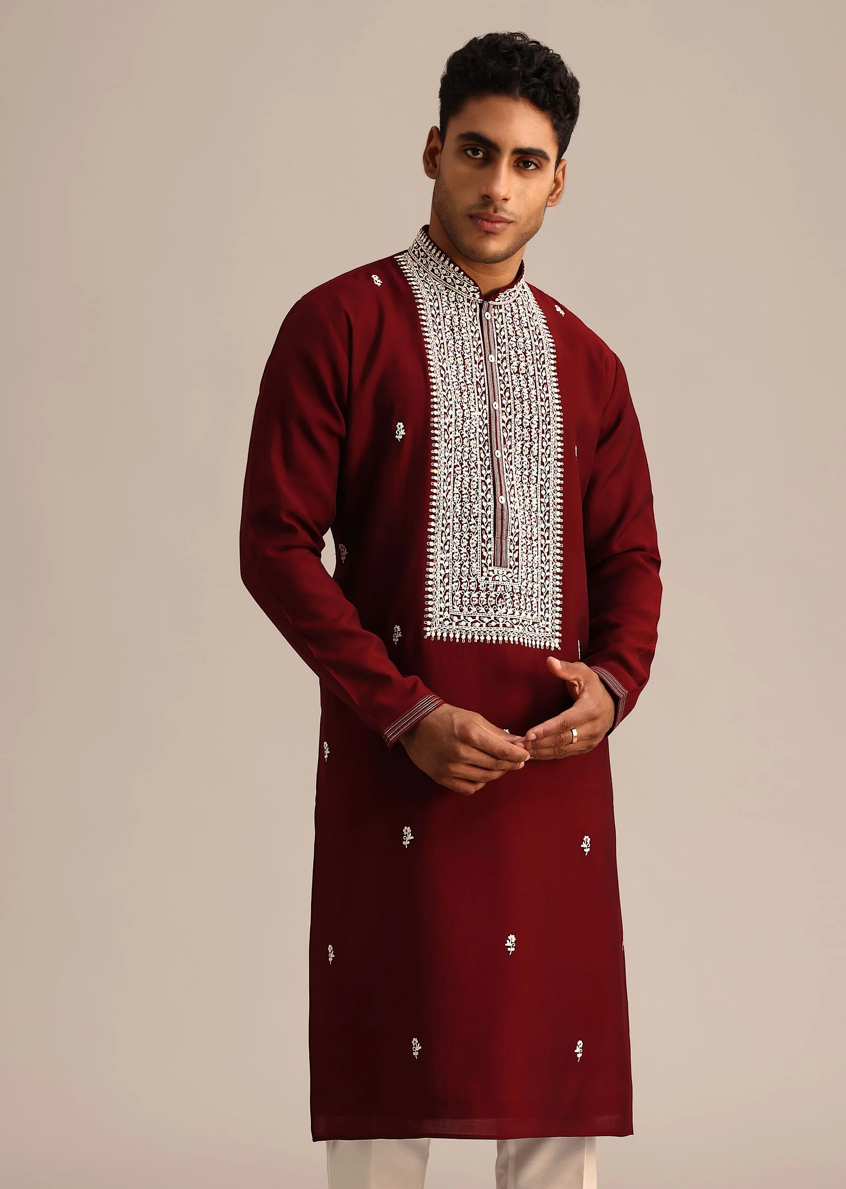 Red Embroidered Kurta Set In Silk - Image 4