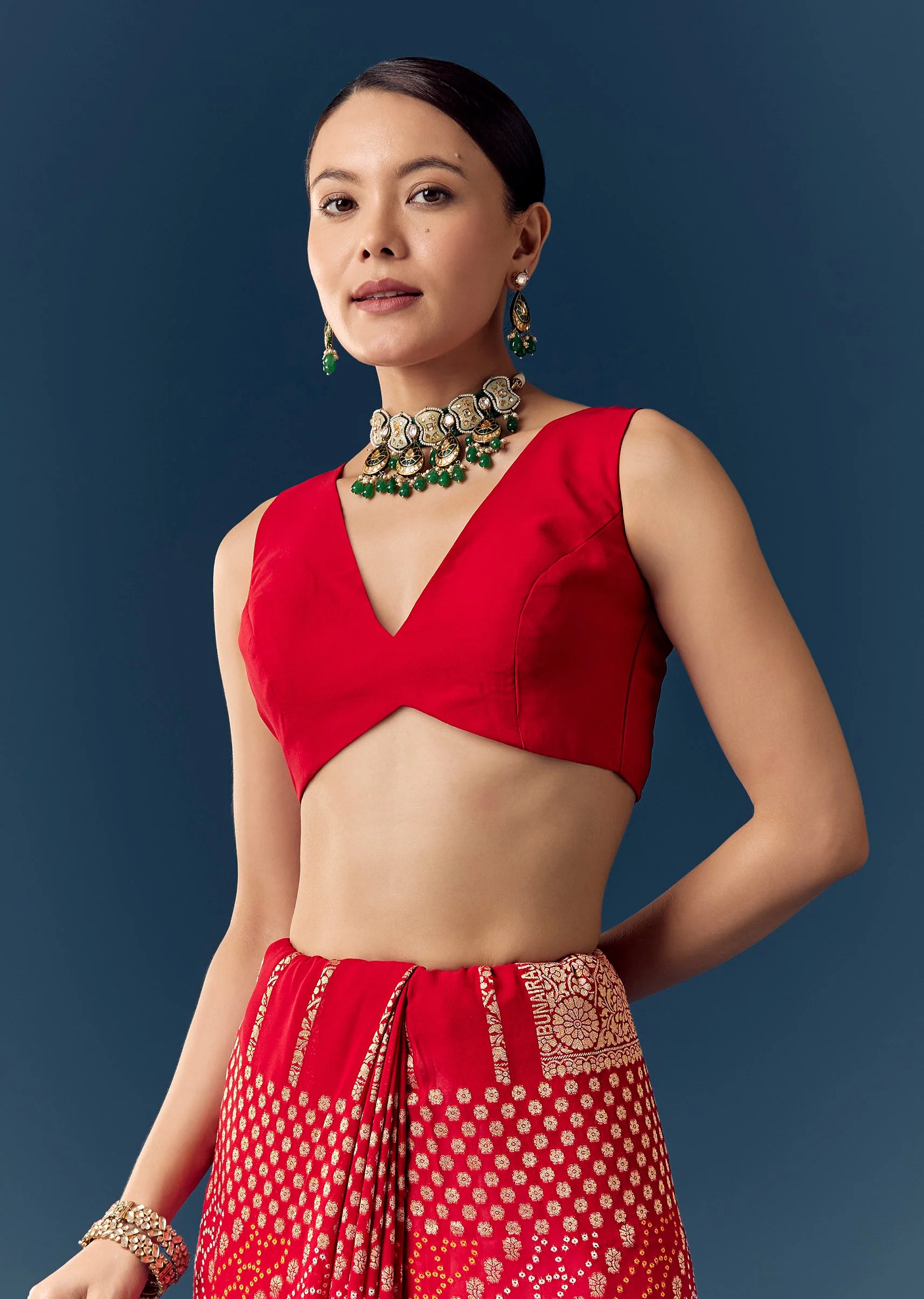 Red Khaddi Georgette Saree with Floral Weave And Bandhani Finish - Image 7