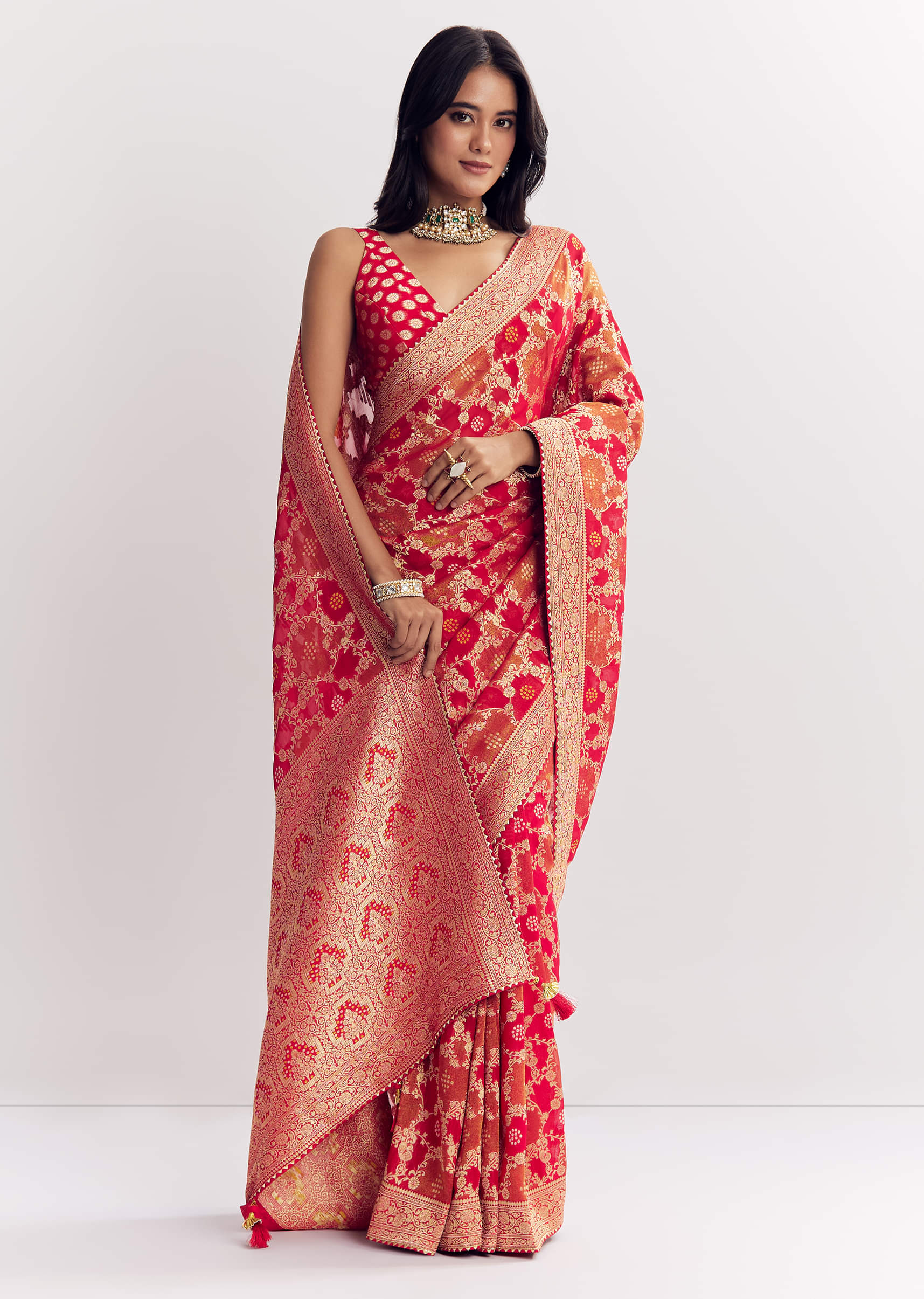 Red Shaded Dola Silk Saree With Zari Jaal Work - Image 3