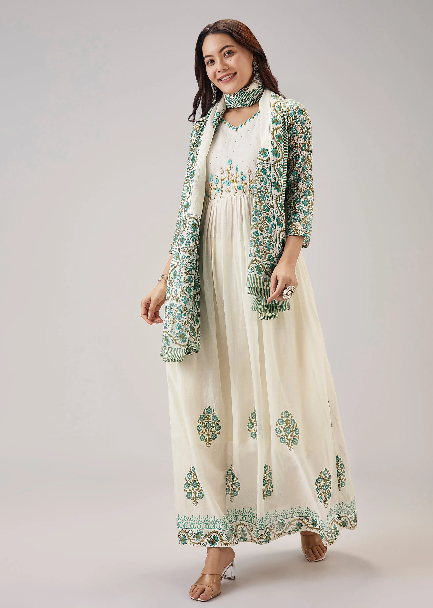 White Handcrafted Anarkali With Beads And Thread Embroidery - Image 4