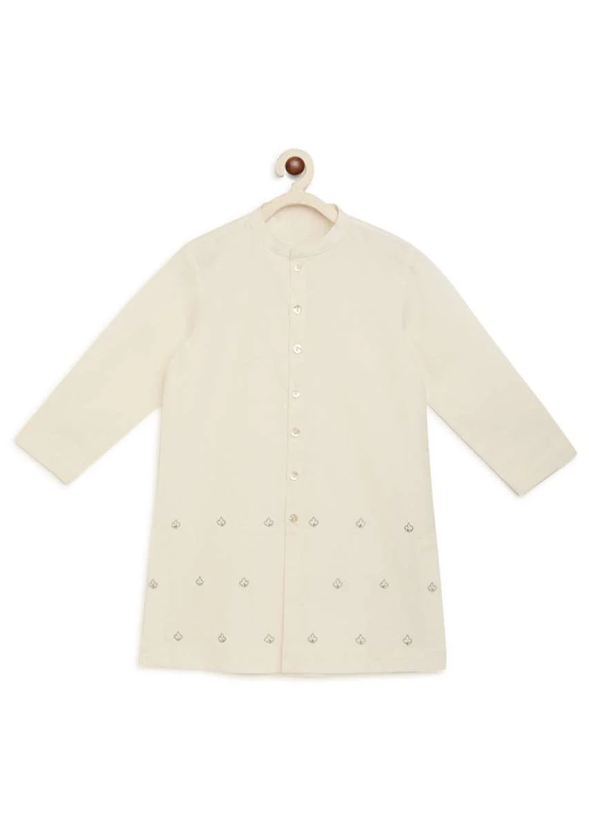 Kalki Boys White Kurta Set With Embroidered Buttis And Black Nehru Jacket With Ornate Embroidered Motif By Tiber Taber - Image 11