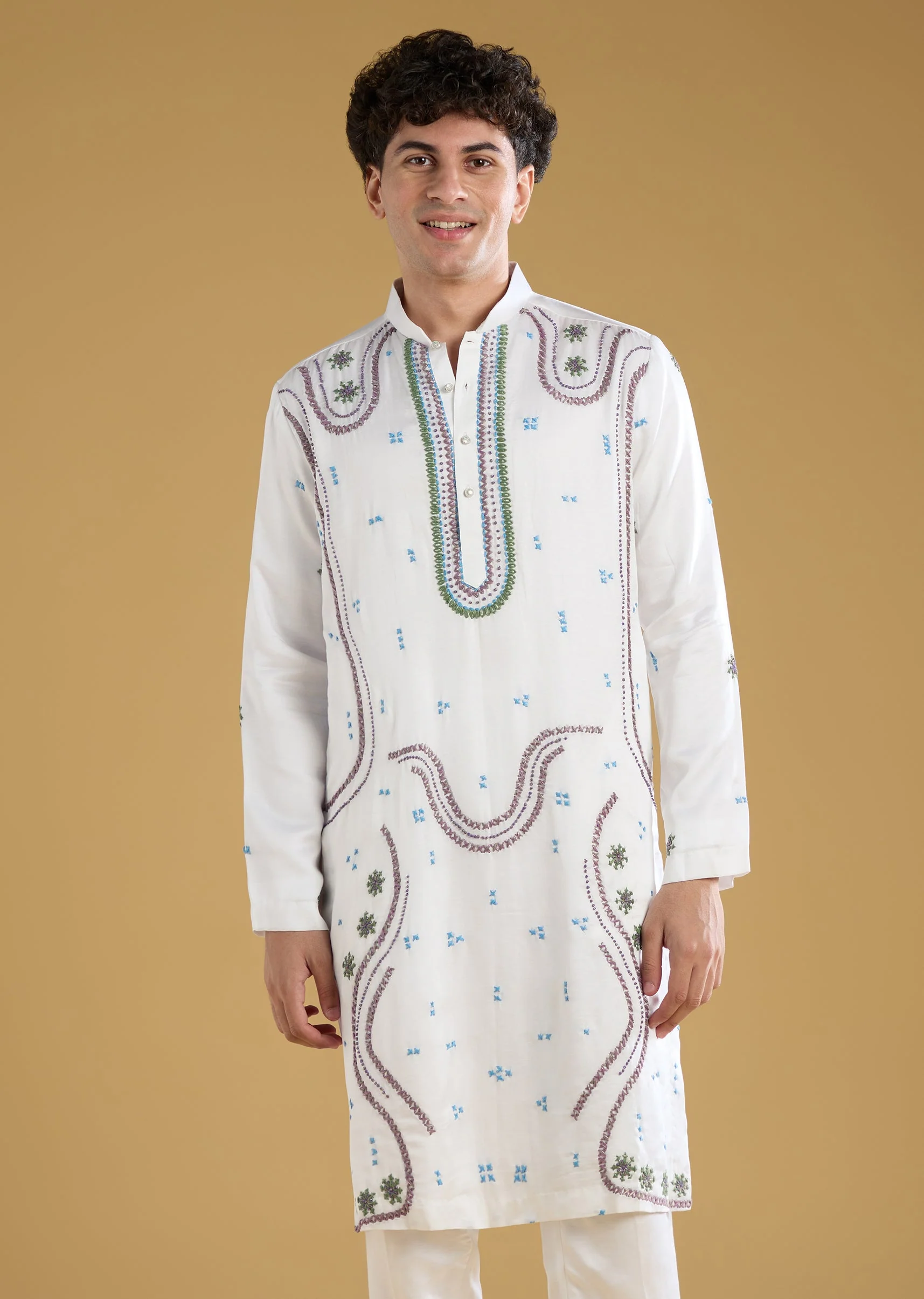 White Kurta Set With Multicolored Hand Dyed Bandhani Dupatta - Image 6