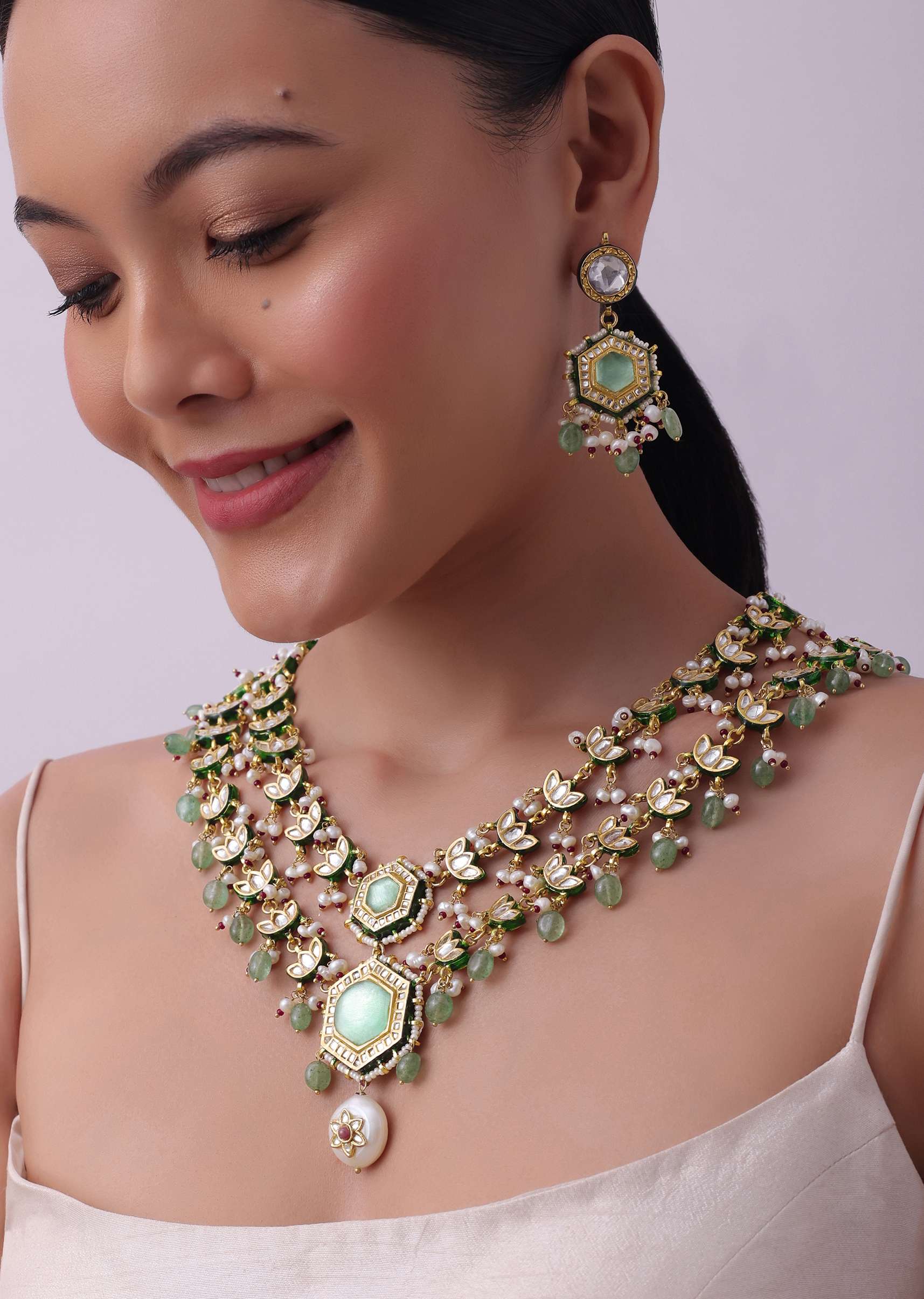 White Layered Kundan Necklace And Earring Set With Carved Motif - Image 7