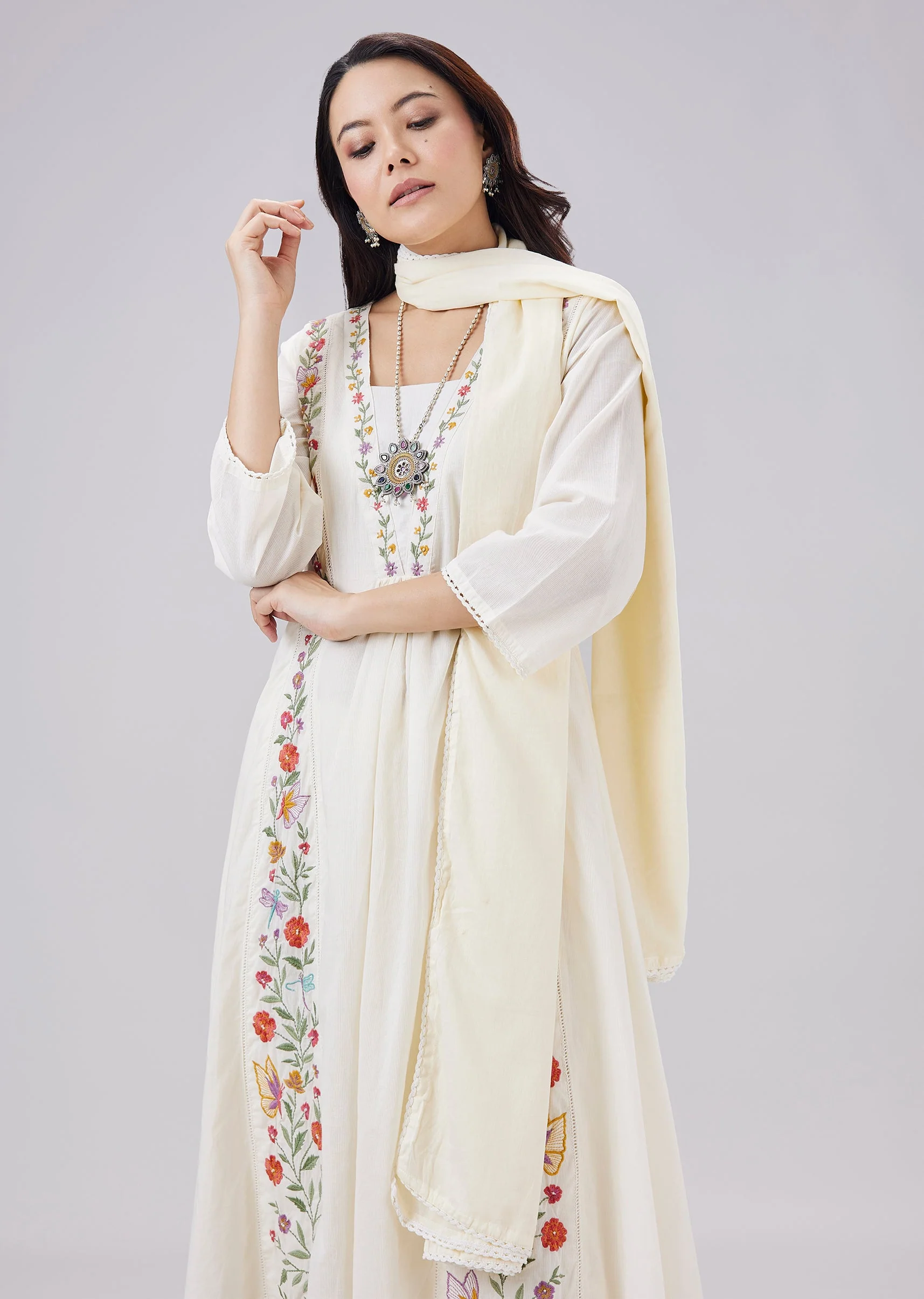 White Mulmul Embroidered Anarkali Set With Dupatta - Image 4