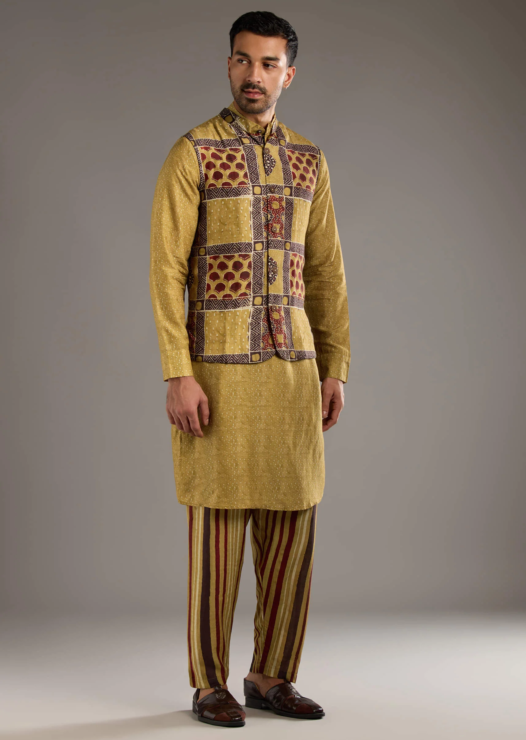 Yellow Linen Kurta Jacket Set For Men With Hand Block Ajrakh Print - Image 3